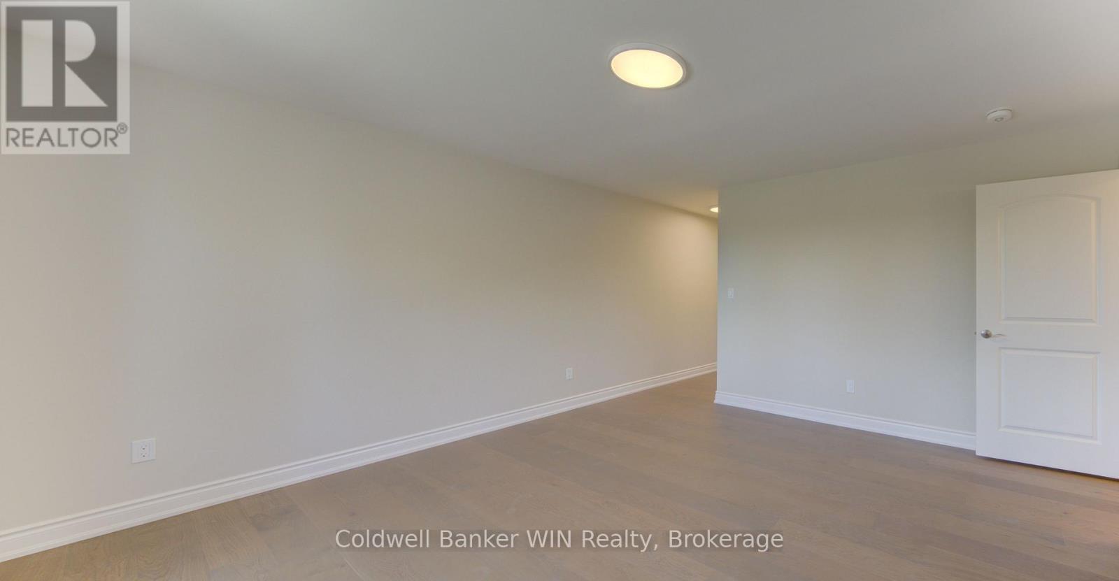 641 MARTIN STREET - 27