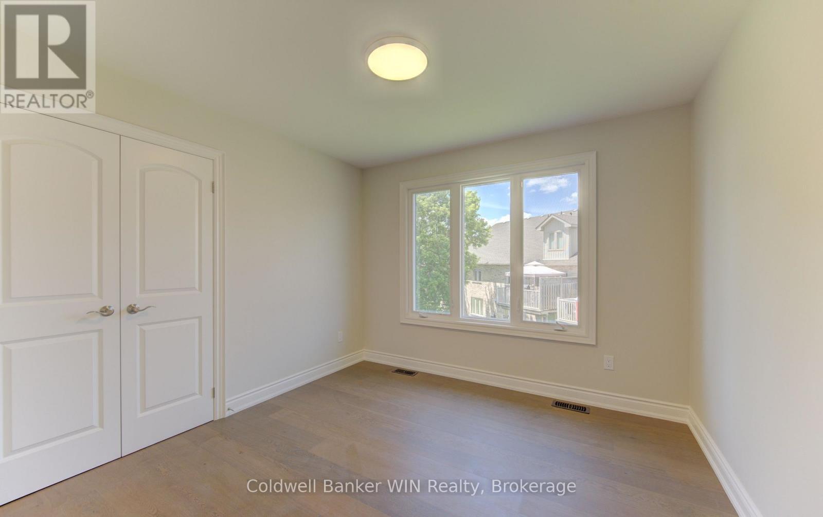 641 MARTIN STREET - 31