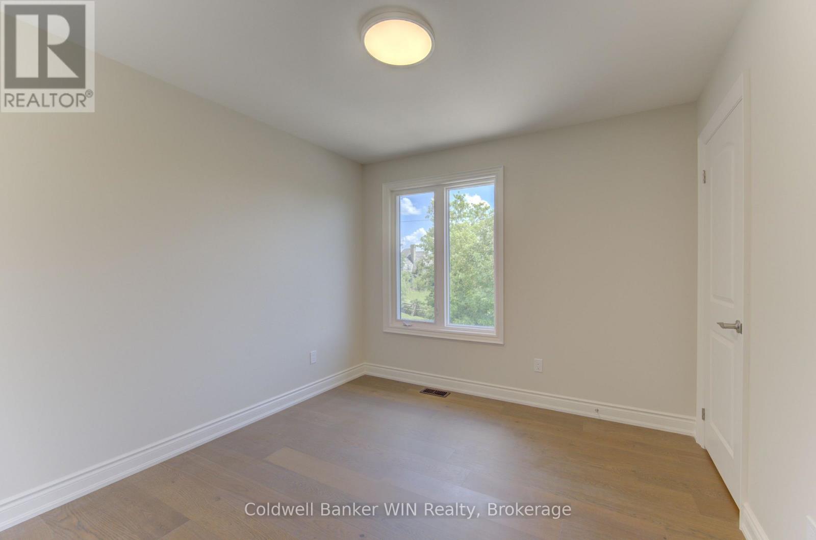641 MARTIN STREET - 33
