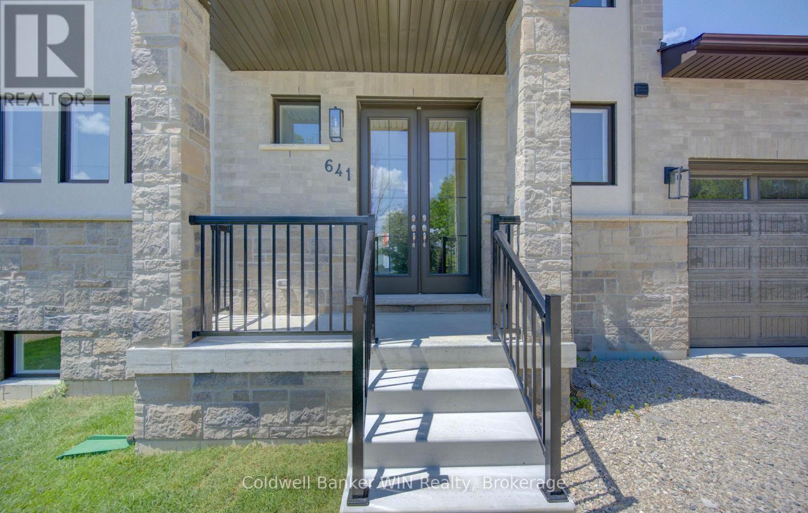 641 MARTIN STREET - 4