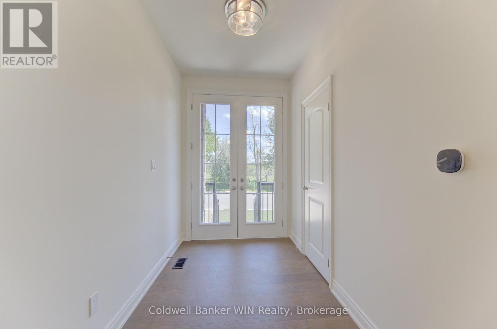 641 MARTIN STREET - 6