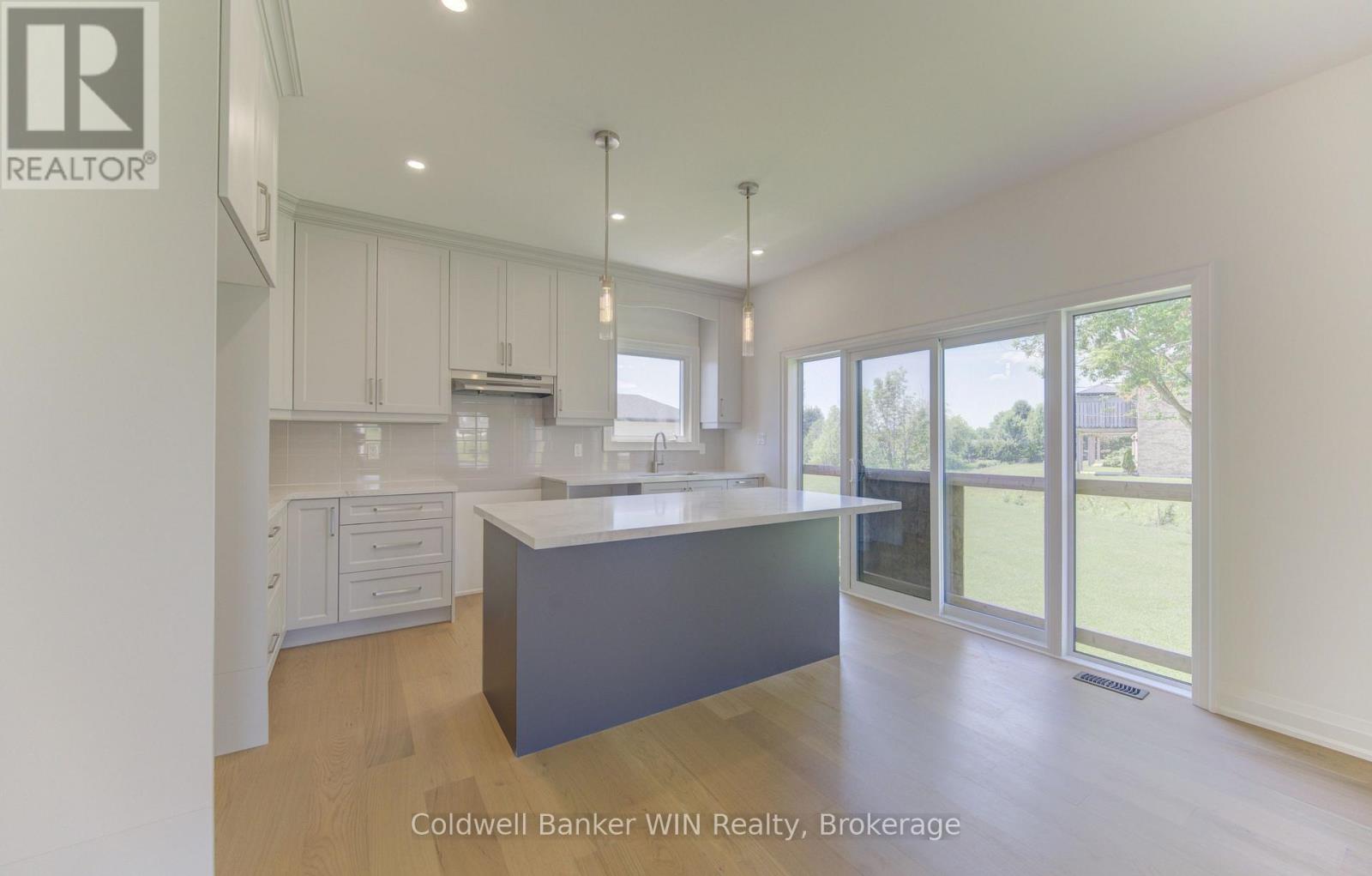 643 MARTIN STREET - 15