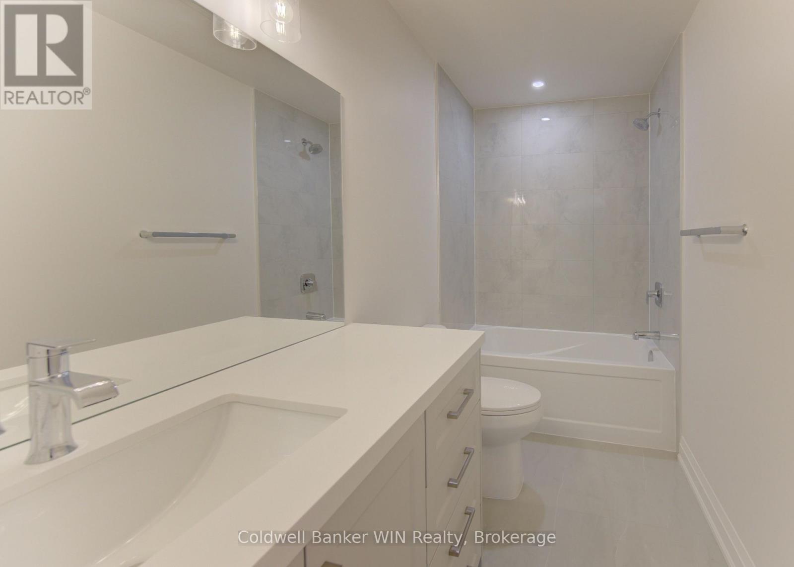 643 MARTIN STREET - 25