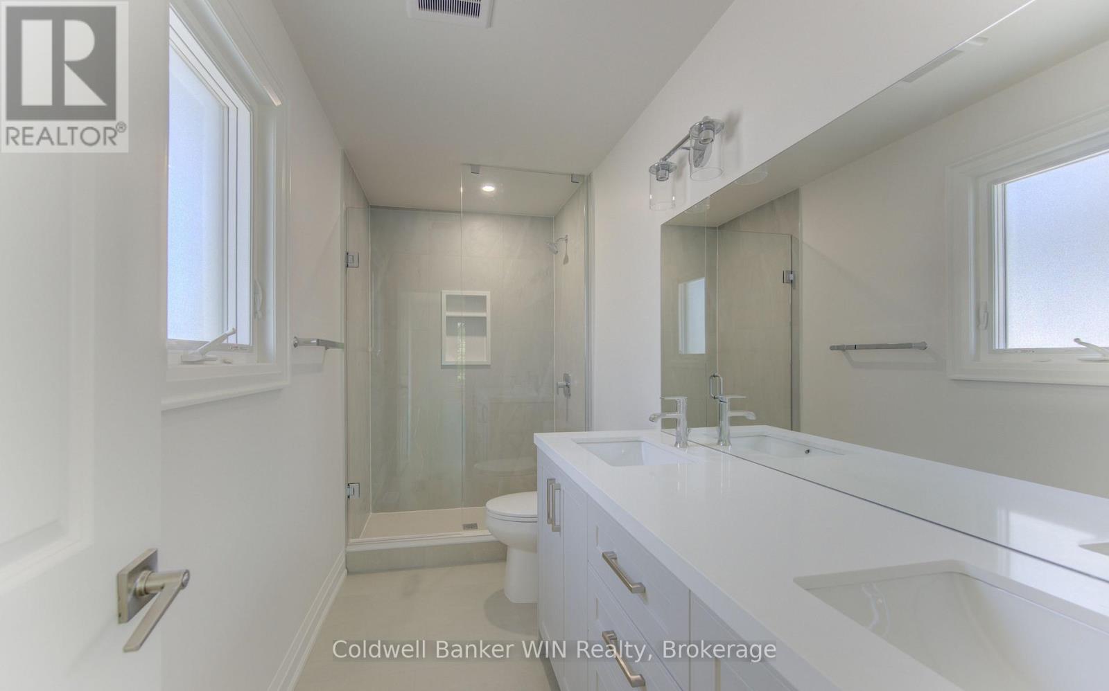 643 MARTIN STREET - 33