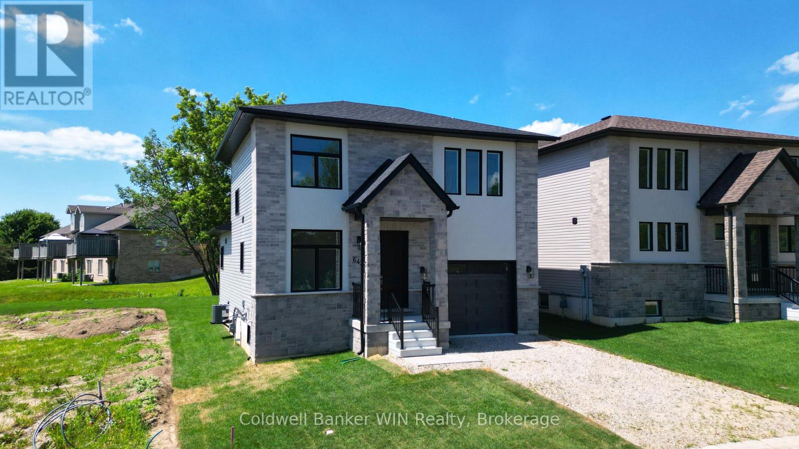 643 MARTIN STREET - 38