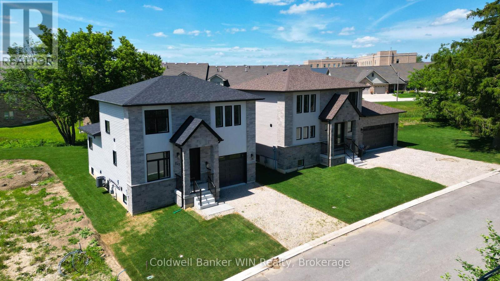 643 MARTIN STREET - 40