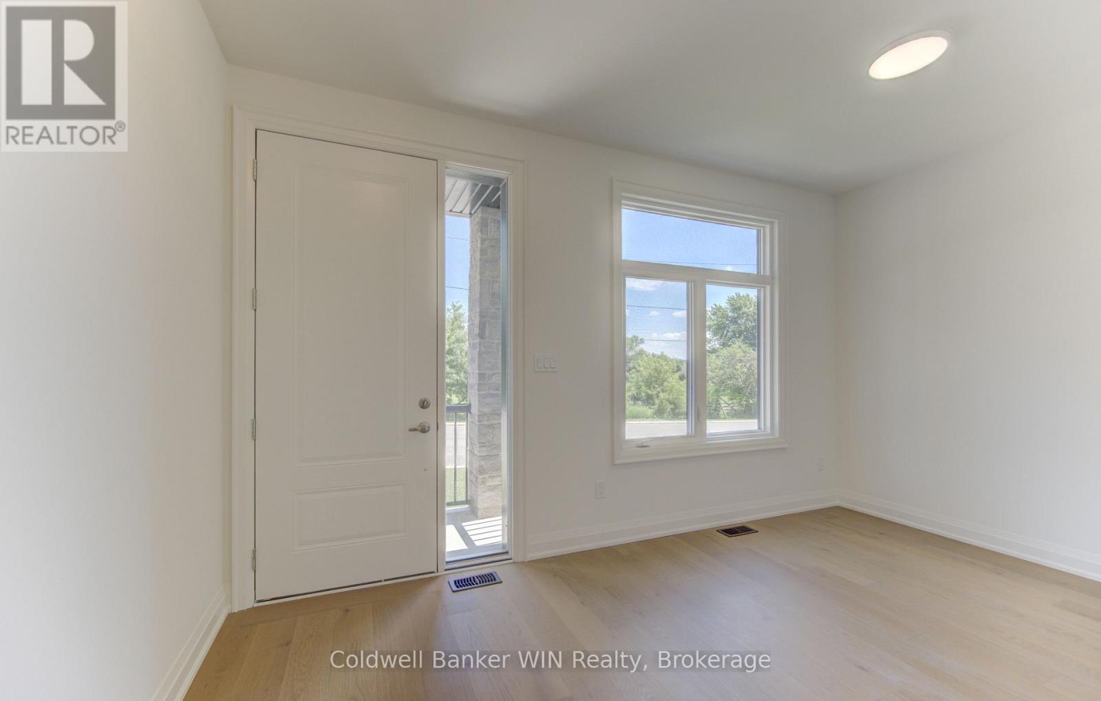 643 MARTIN STREET - 7