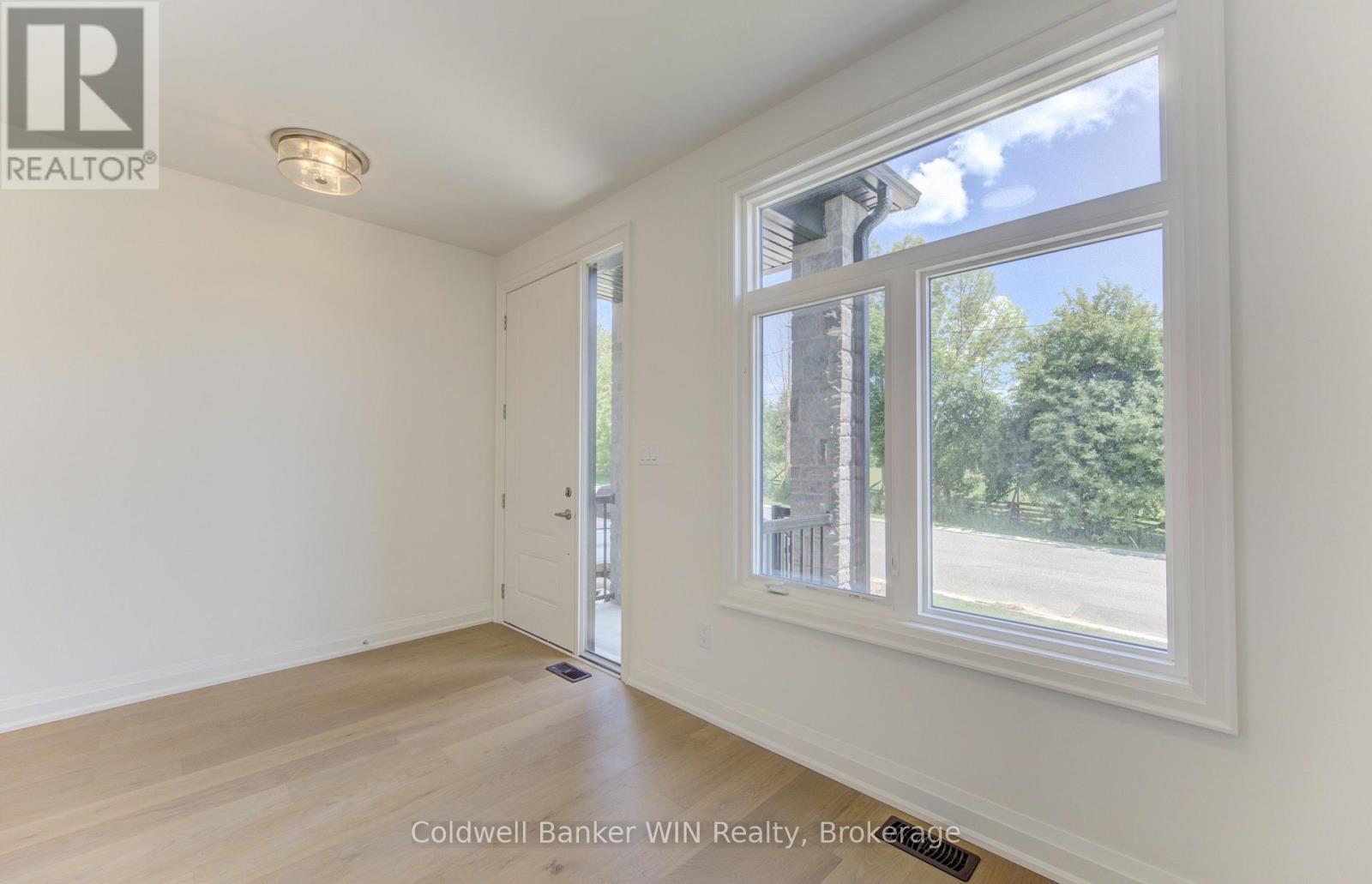 643 MARTIN STREET - 8