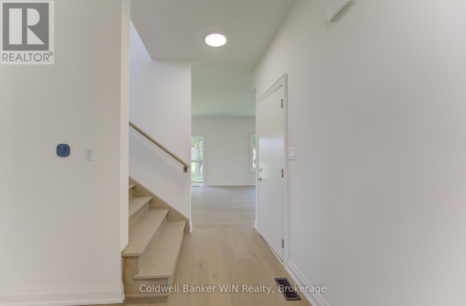 643 MARTIN STREET - 9