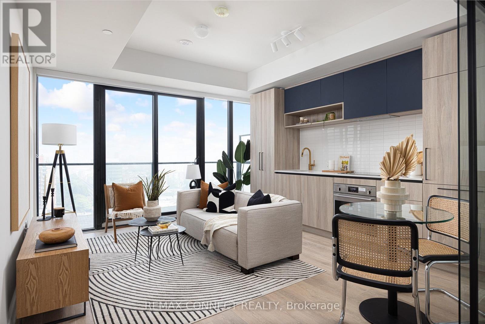 #1605 181 STERLING ROAD - 1
