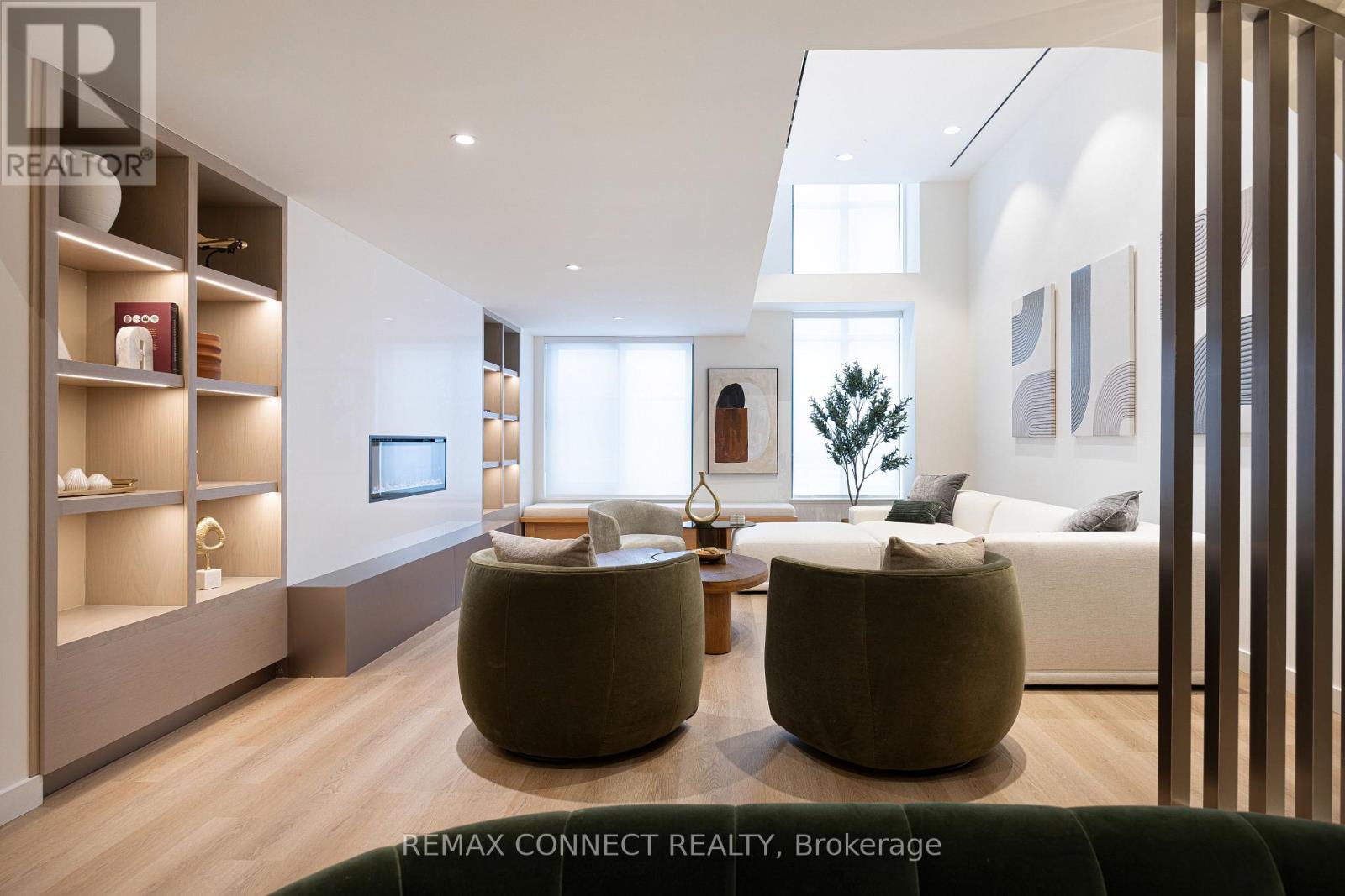 #1605 181 STERLING ROAD - 39