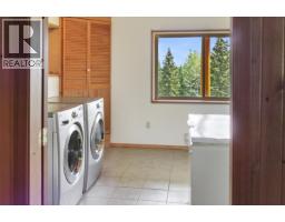 7134 Grossett Road, Bridge Lake, BC V0K1X2 Photo 23
