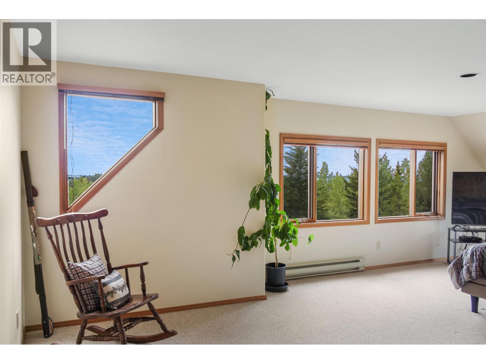 7134 GROSSETT ROAD - 11