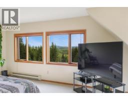 7134 Grossett Road, Bridge Lake, BC V0K1X2 Photo 13