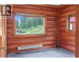7134 Grossett Road, Bridge Lake, BC V0K1X2 Photo 16
