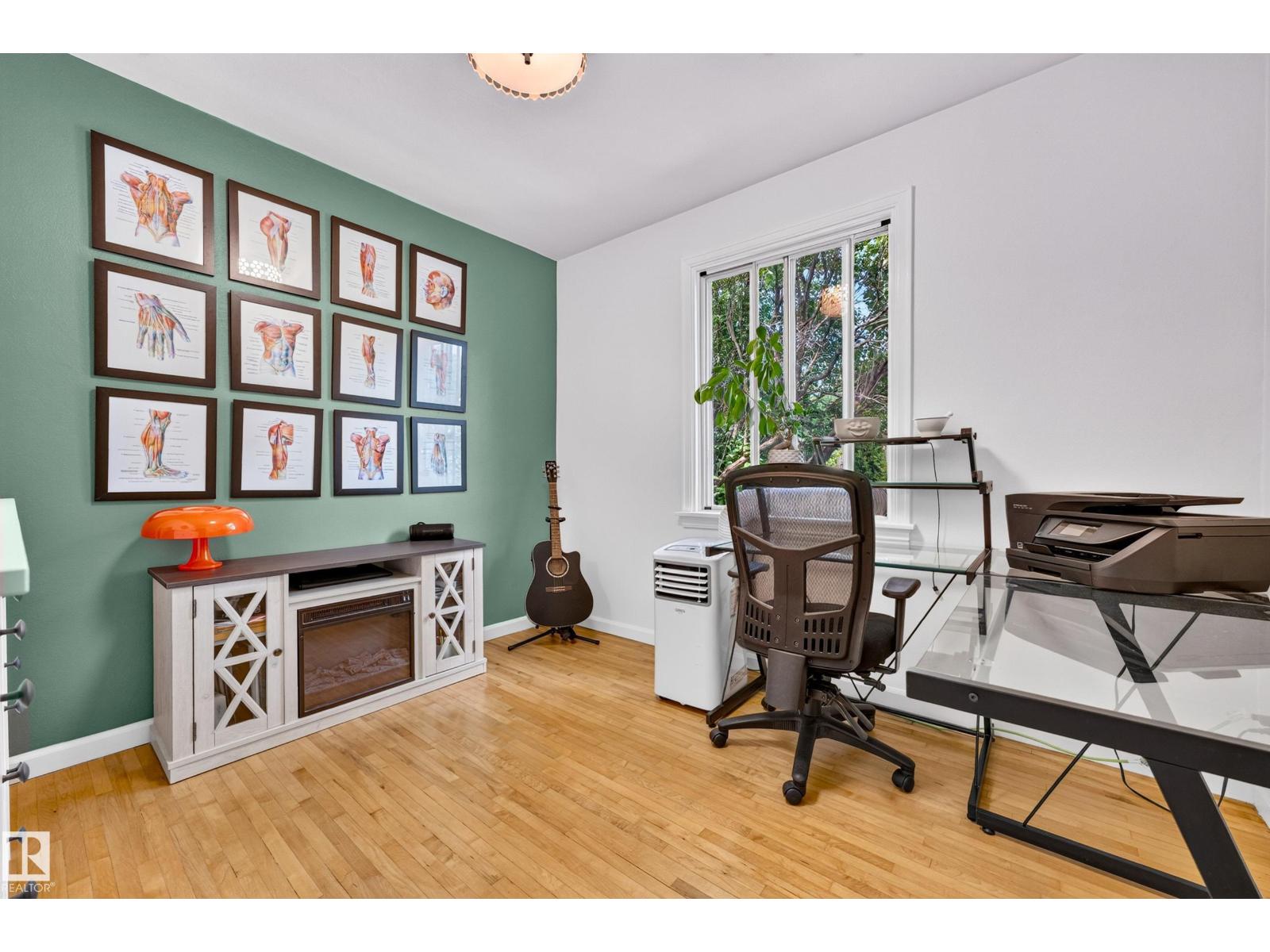 7530 80 AV NW - 18