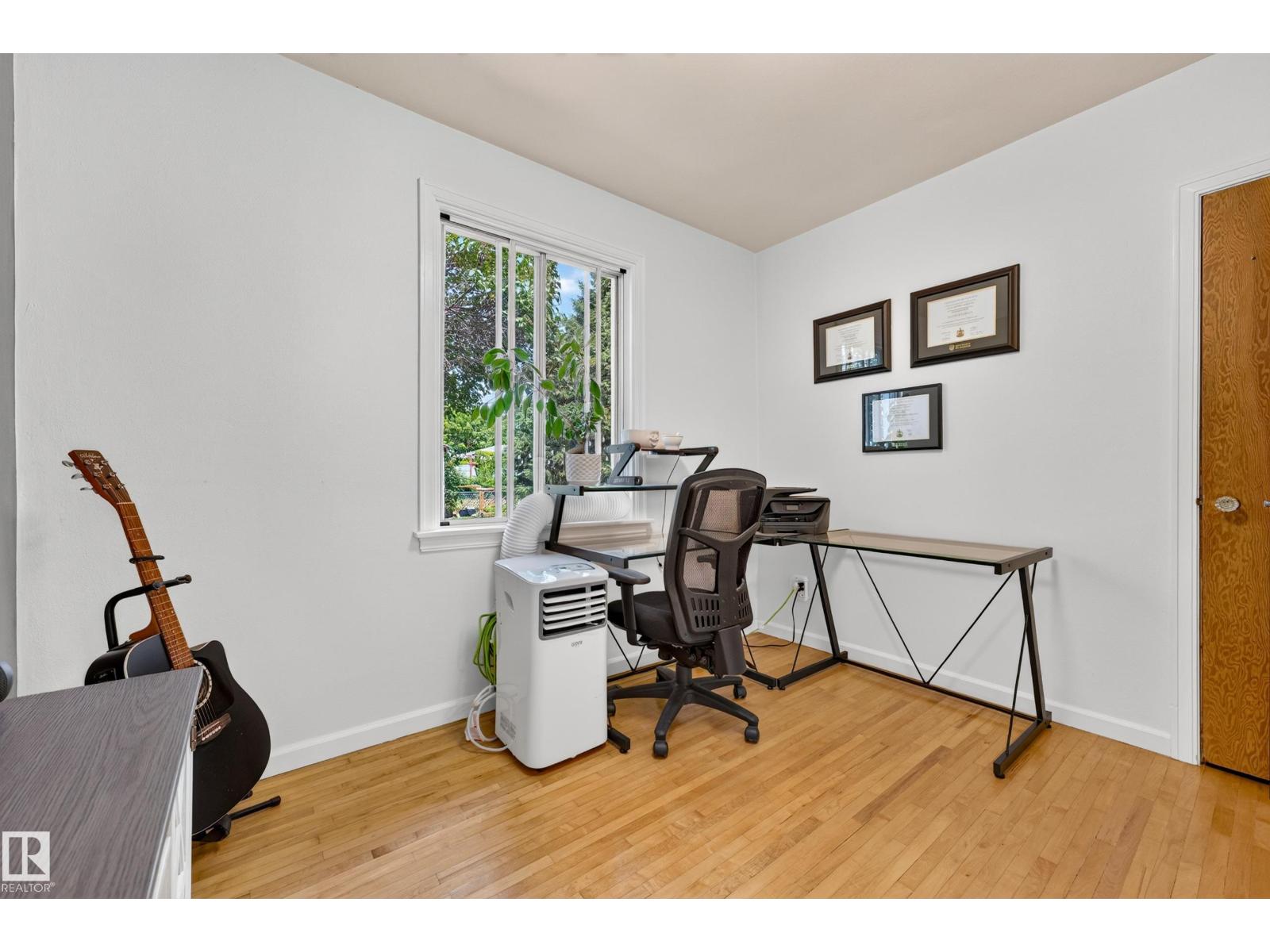 7530 80 AV NW - 19