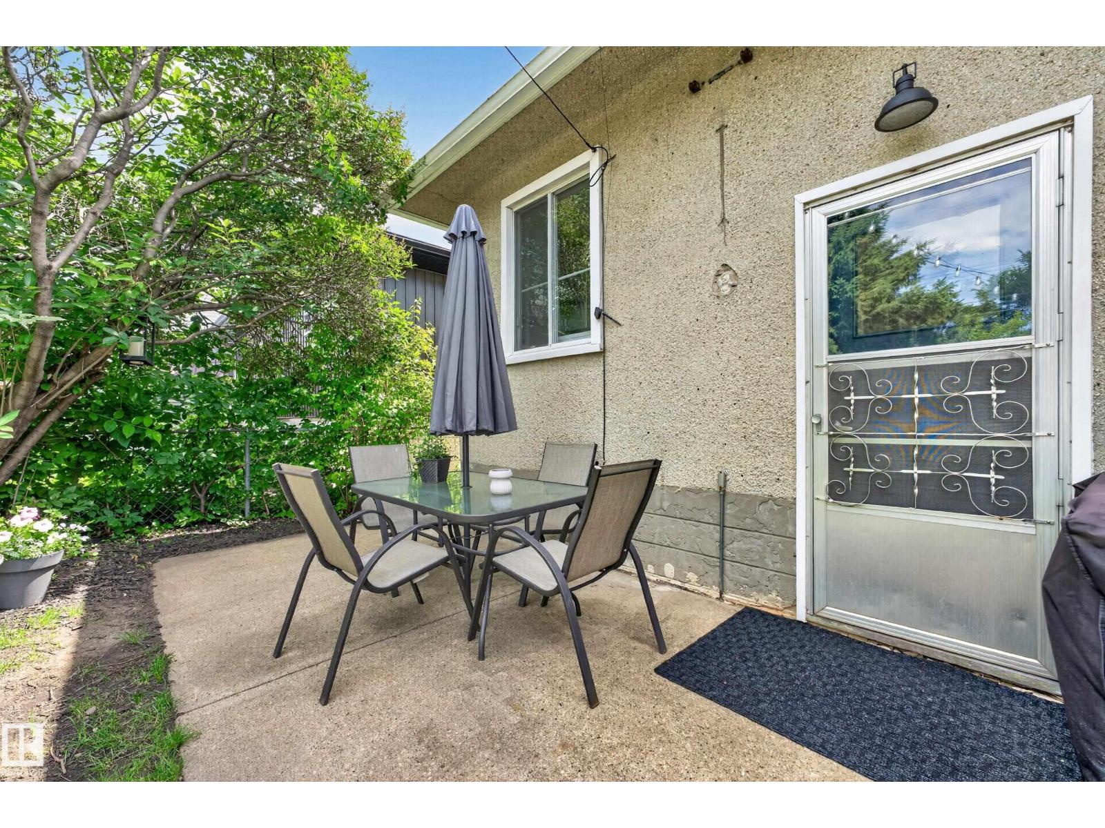 7530 80 AV NW - 24