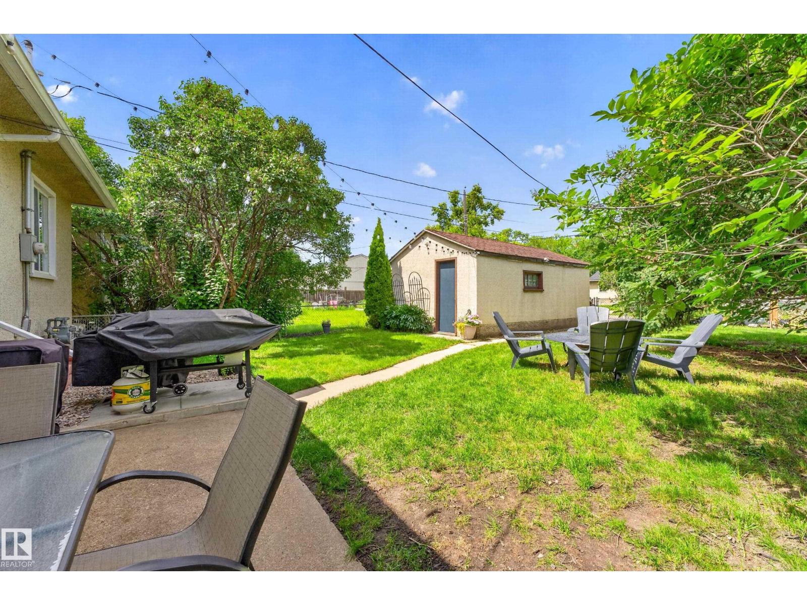 7530 80 AV NW - 25