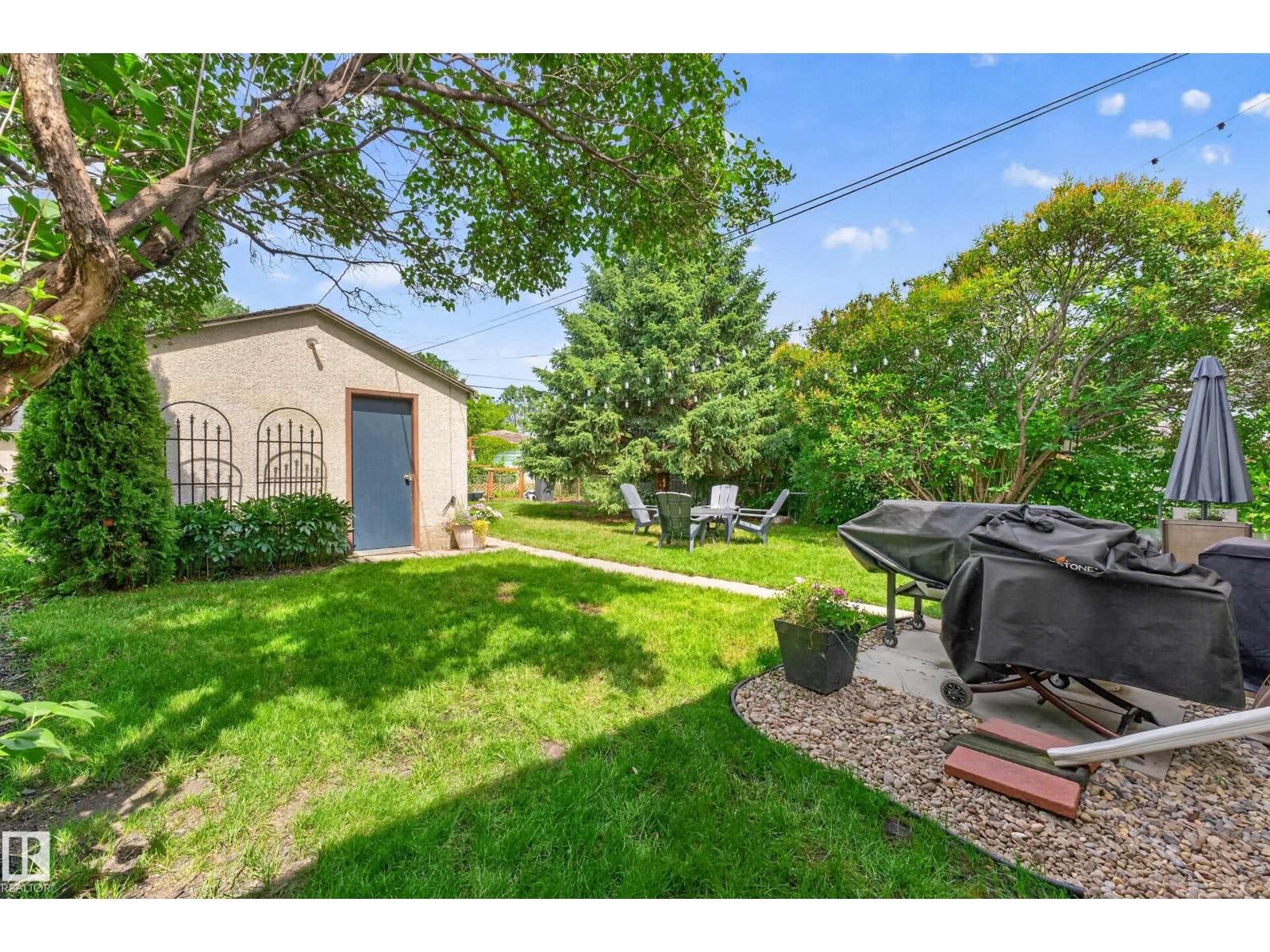 7530 80 AV NW - 26