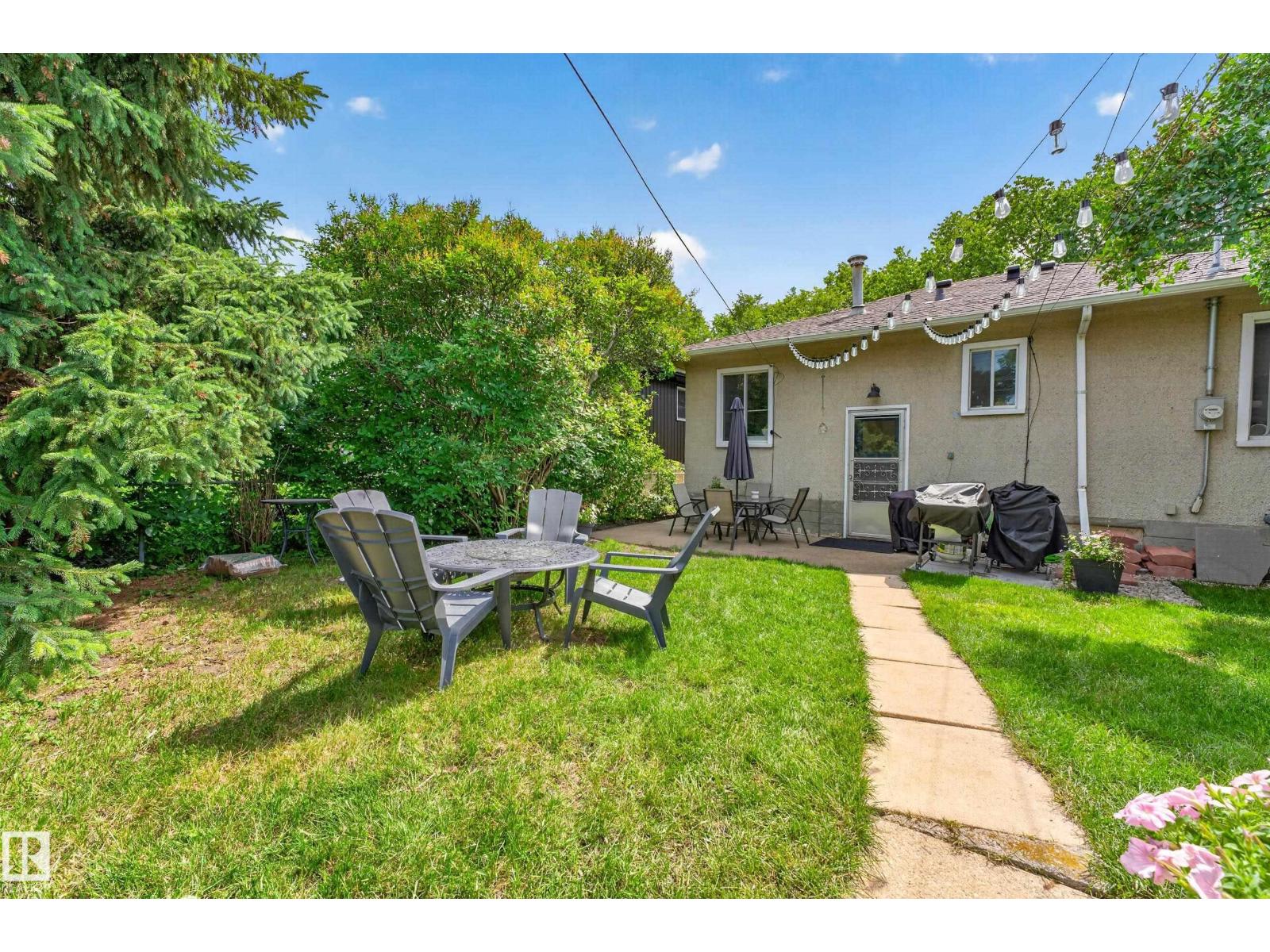 7530 80 AV NW - 28