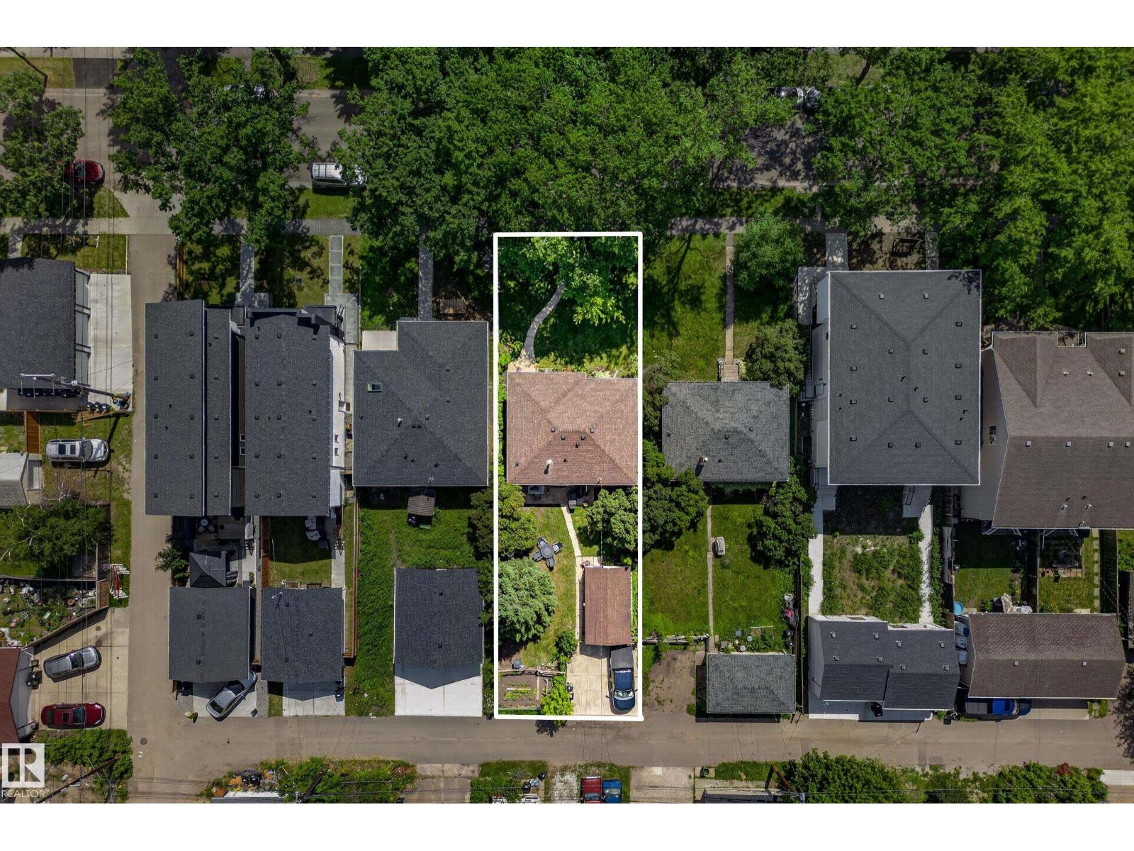 7530 80 AV NW - 31