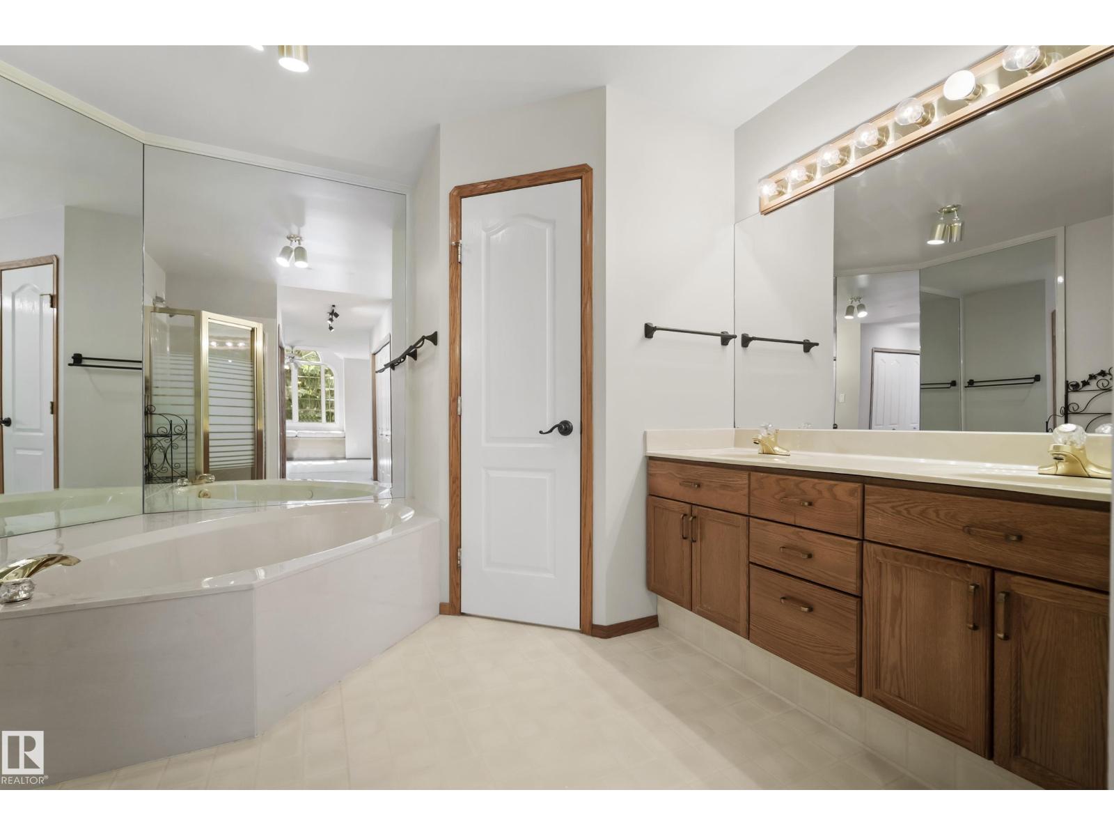 10014 97 AV NW - 26