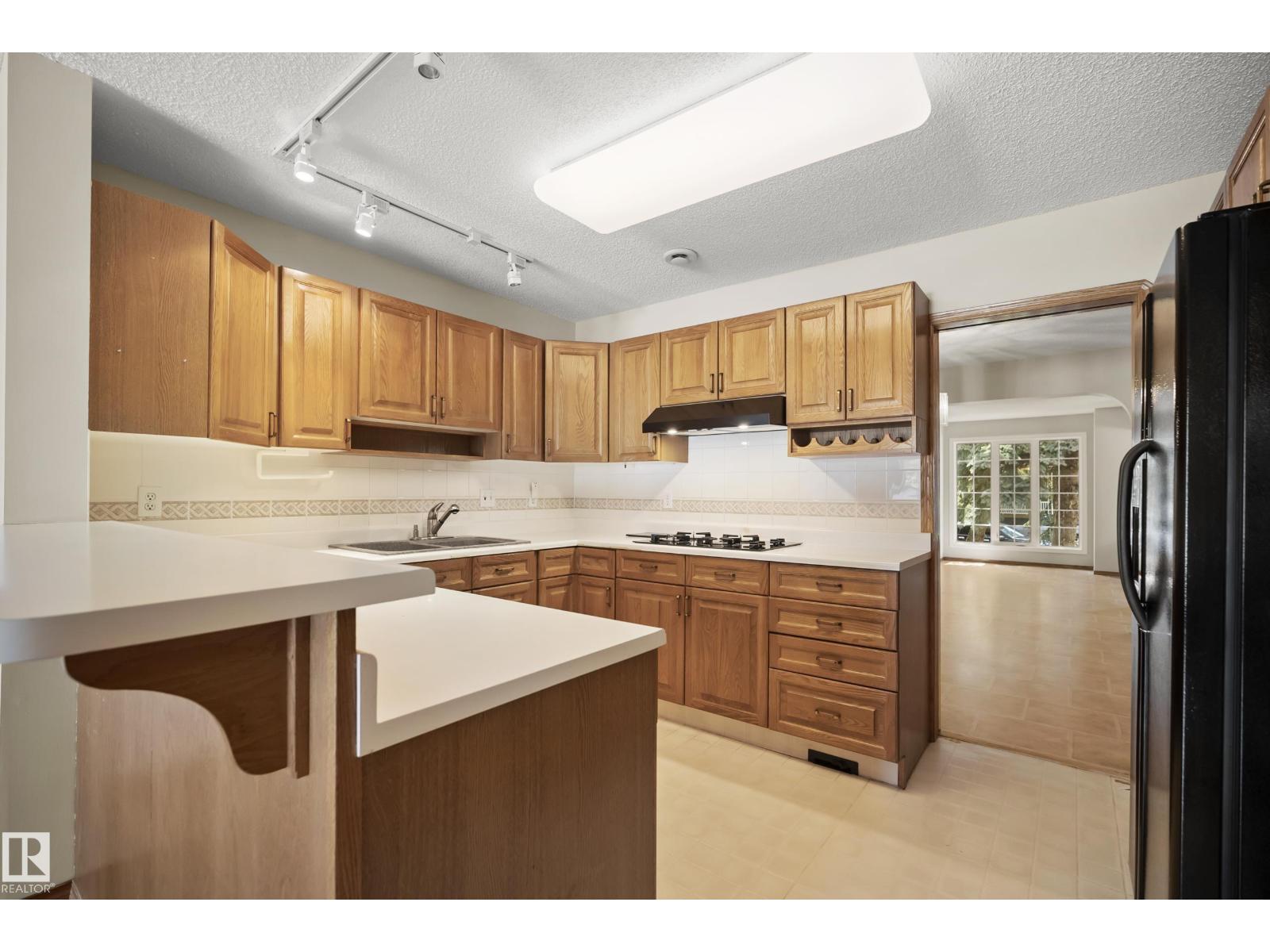 10014 97 AV NW - 14