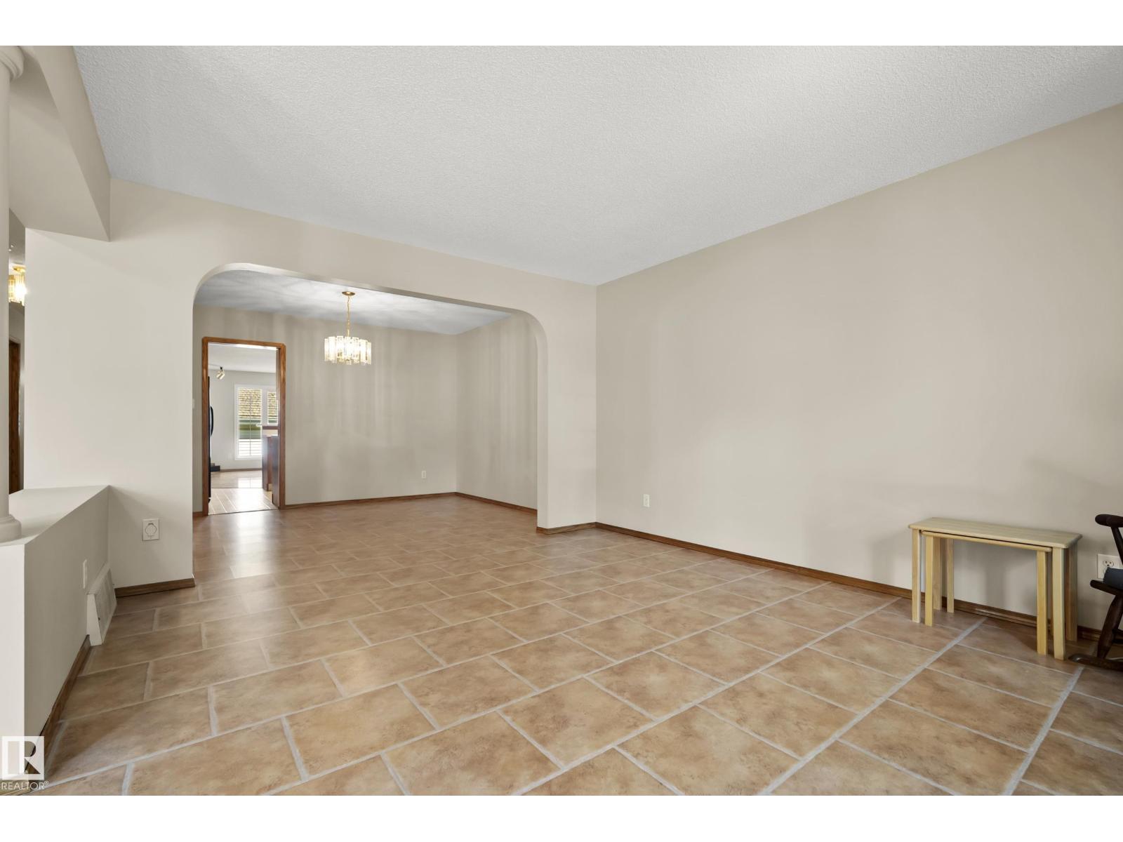 10014 97 AV NW - 7