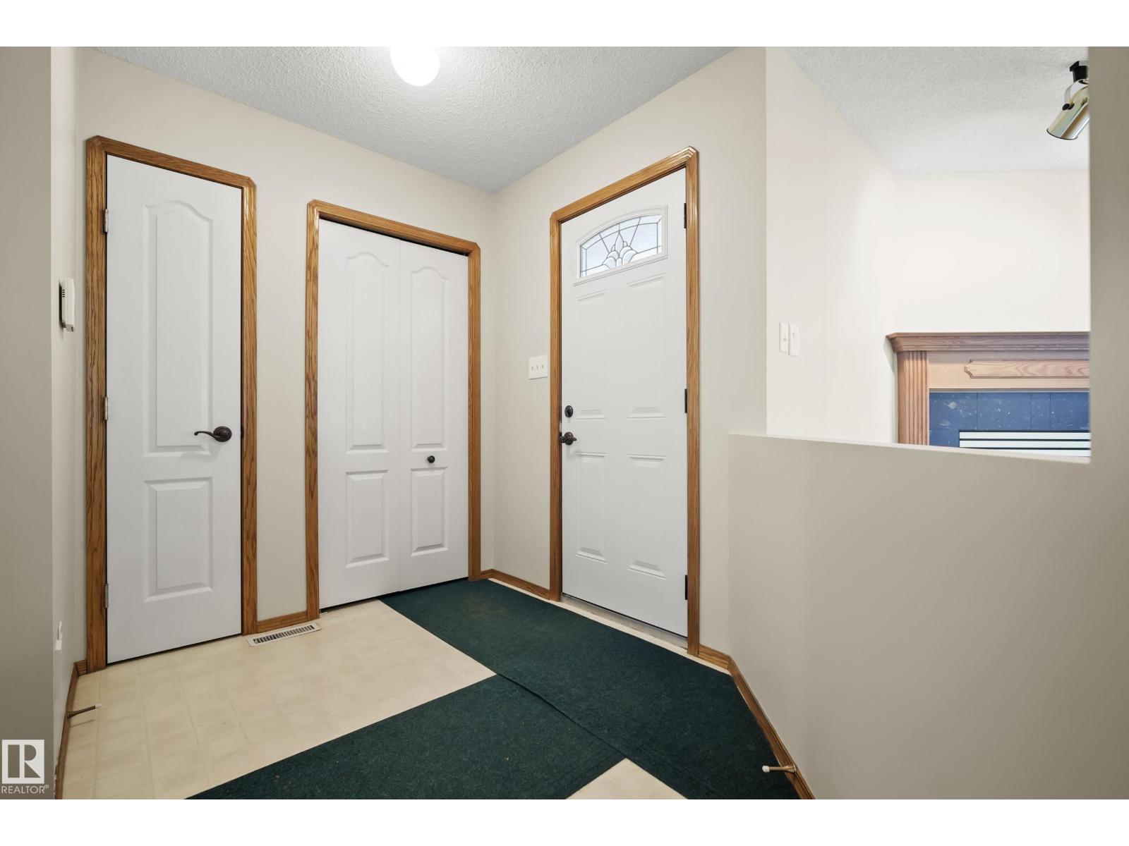 10014 97 AV NW - 19