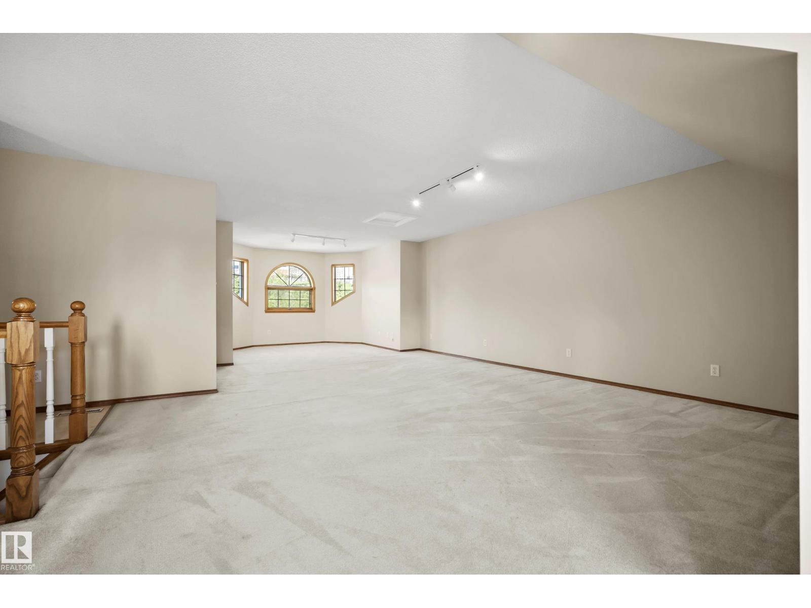 10014 97 AV NW - 36