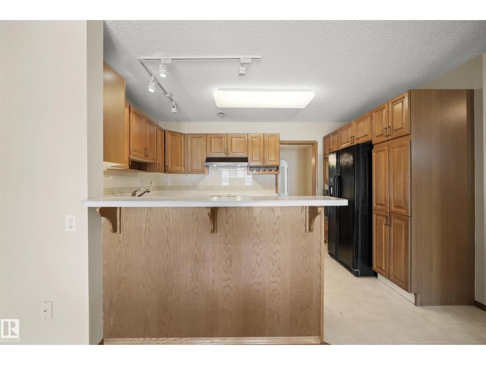 10014 97 AV NW - 16