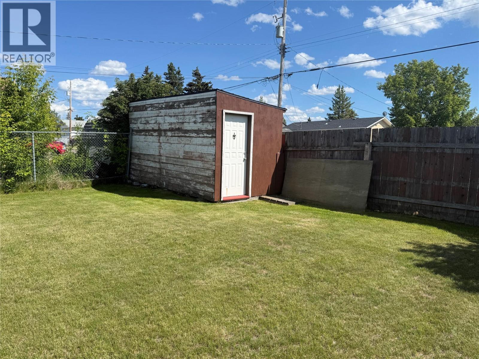 1025 92 Avenue - 24