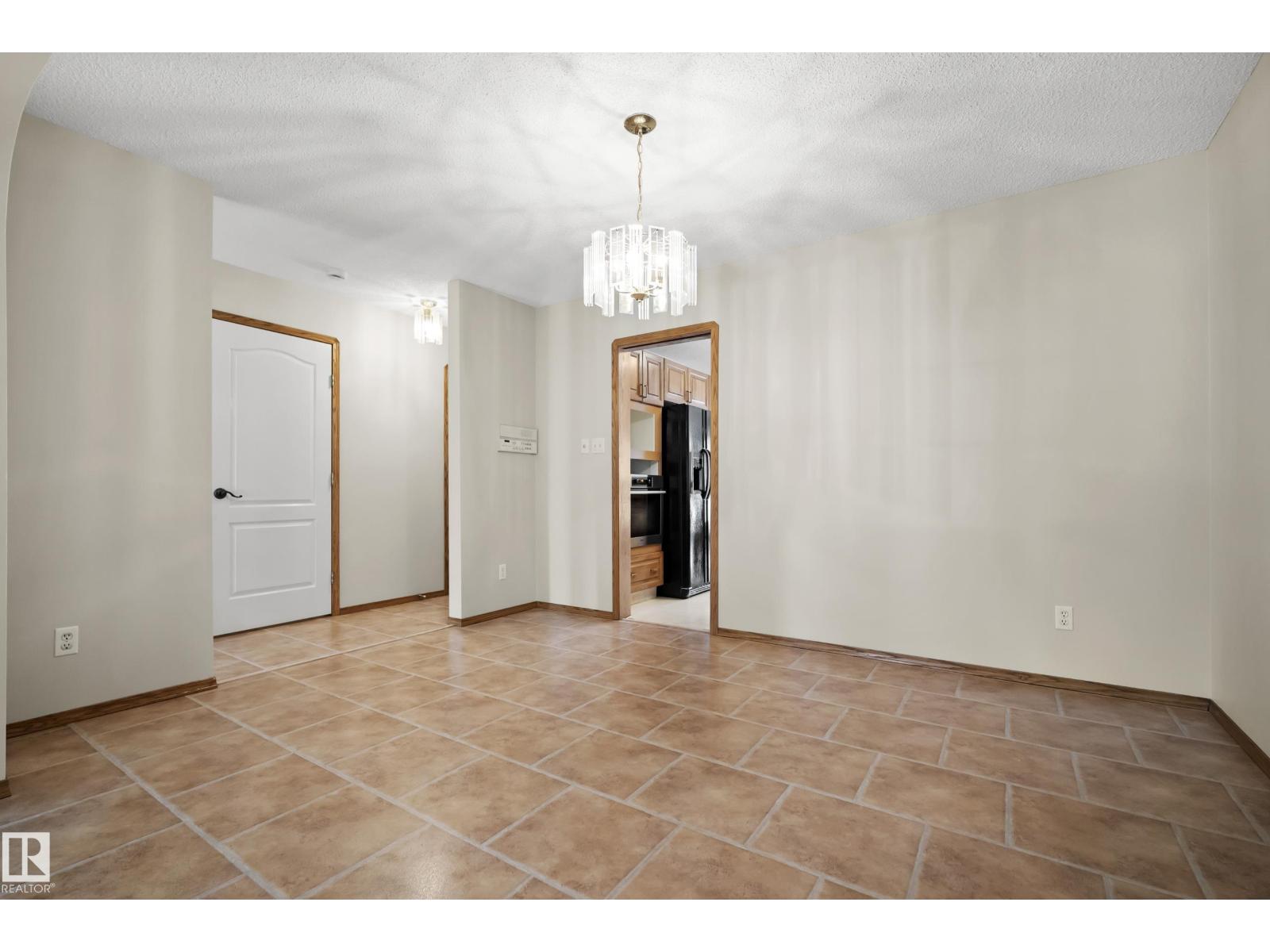 10014 97 AV NW - 12