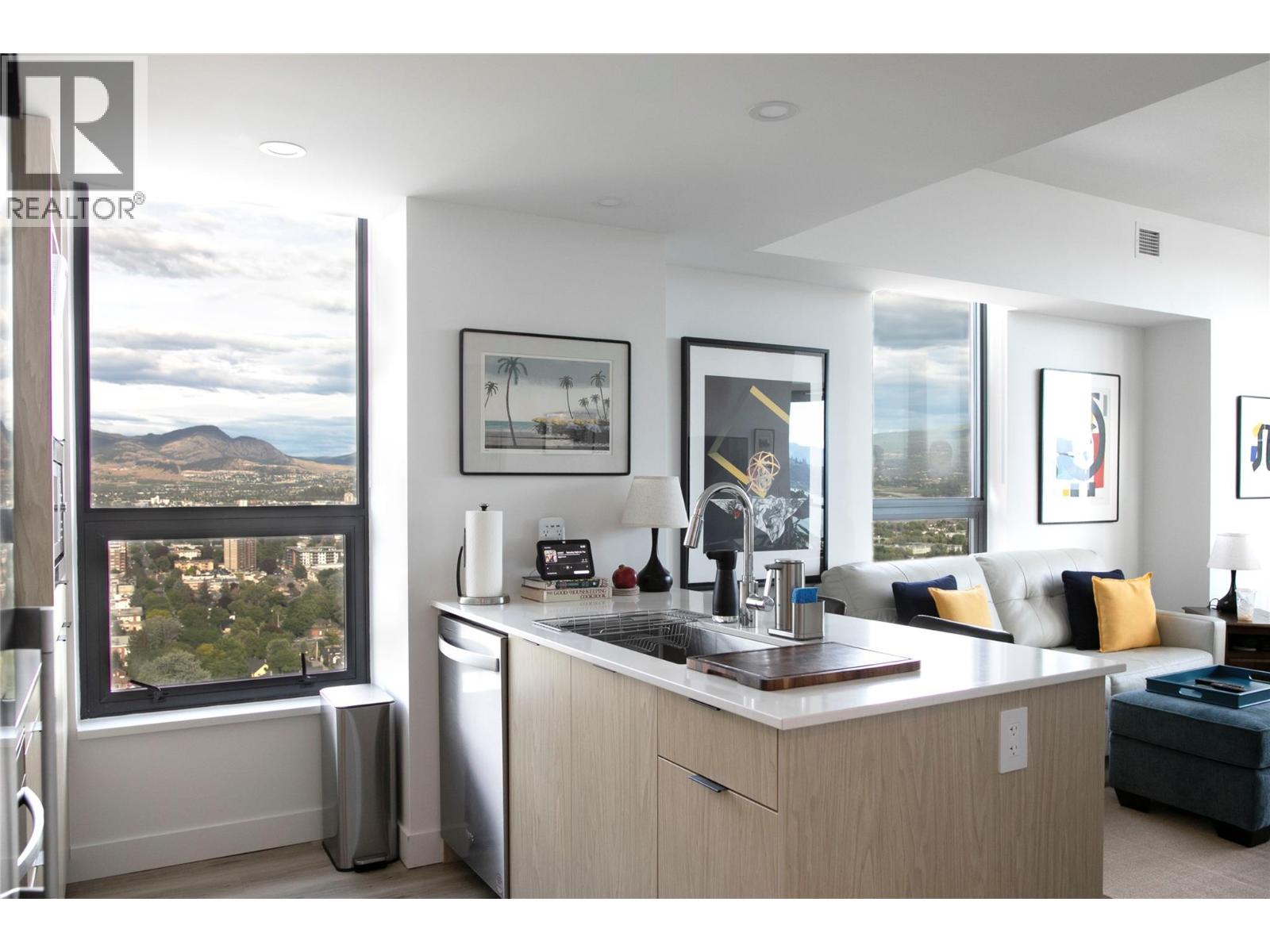 #3005 1488 Bertram Street - 4