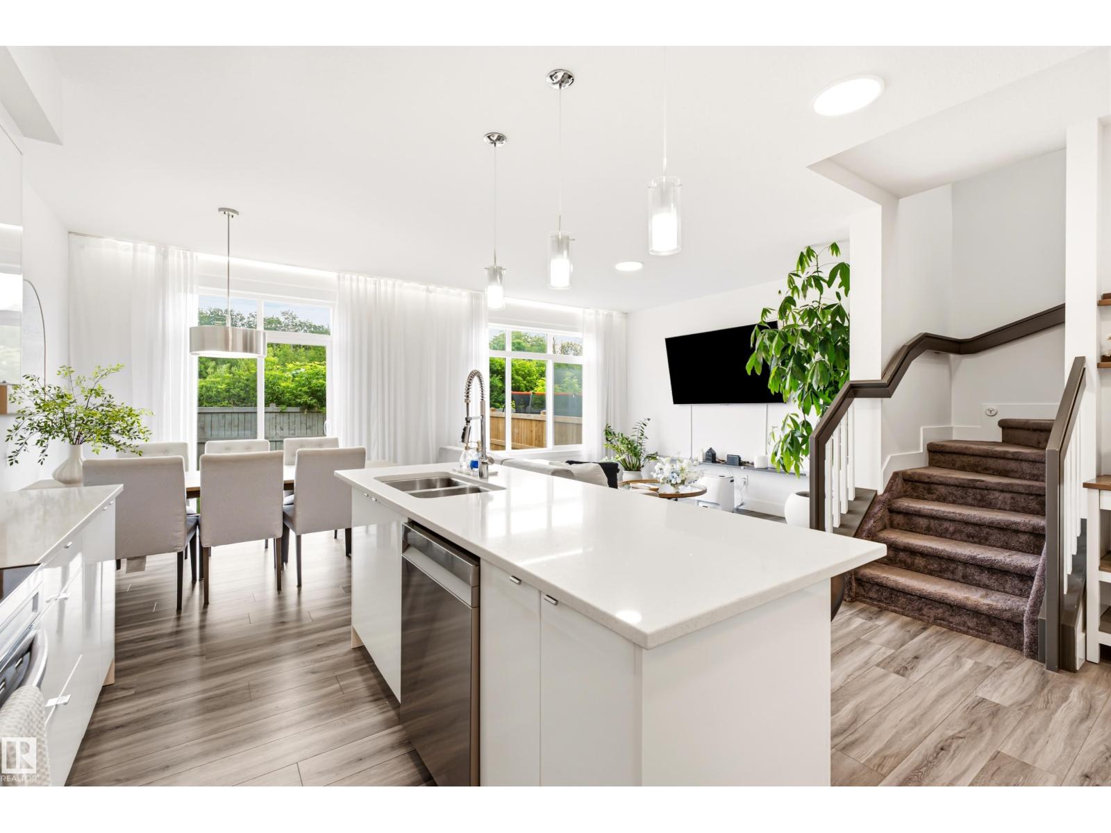 1323 ERKER CR NW - 10
