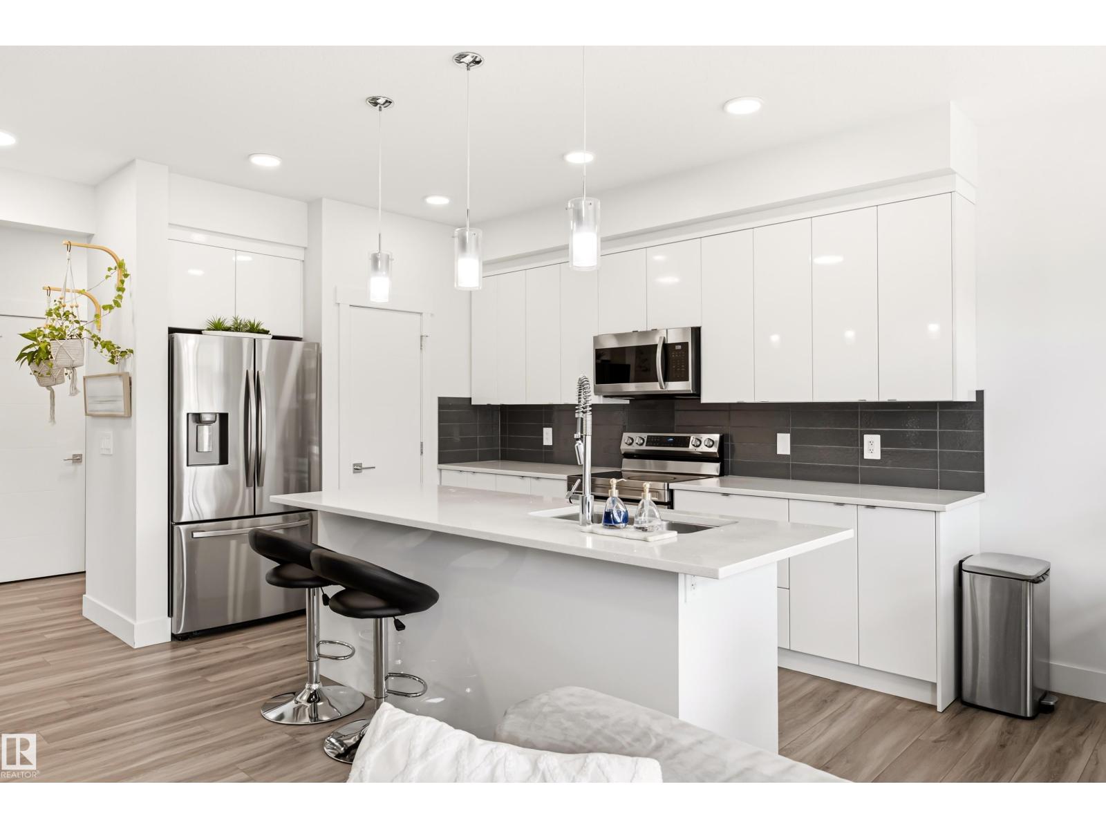 1323 ERKER CR NW - 8