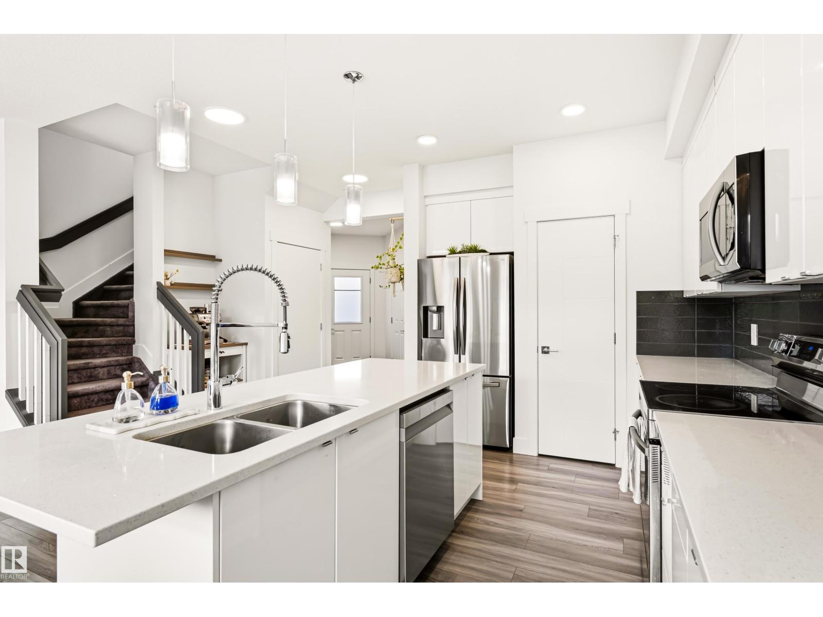 1323 ERKER CR NW - 9