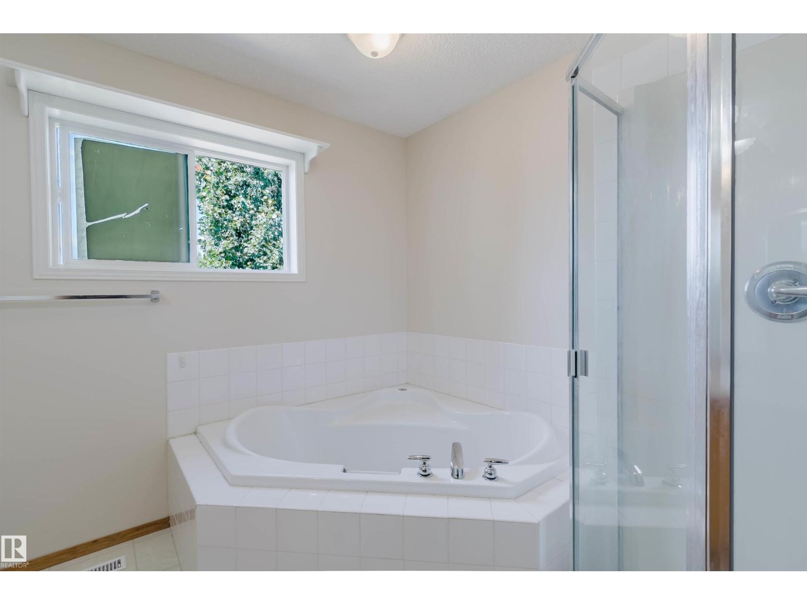 1686 TOMPKINS WD NW - 38