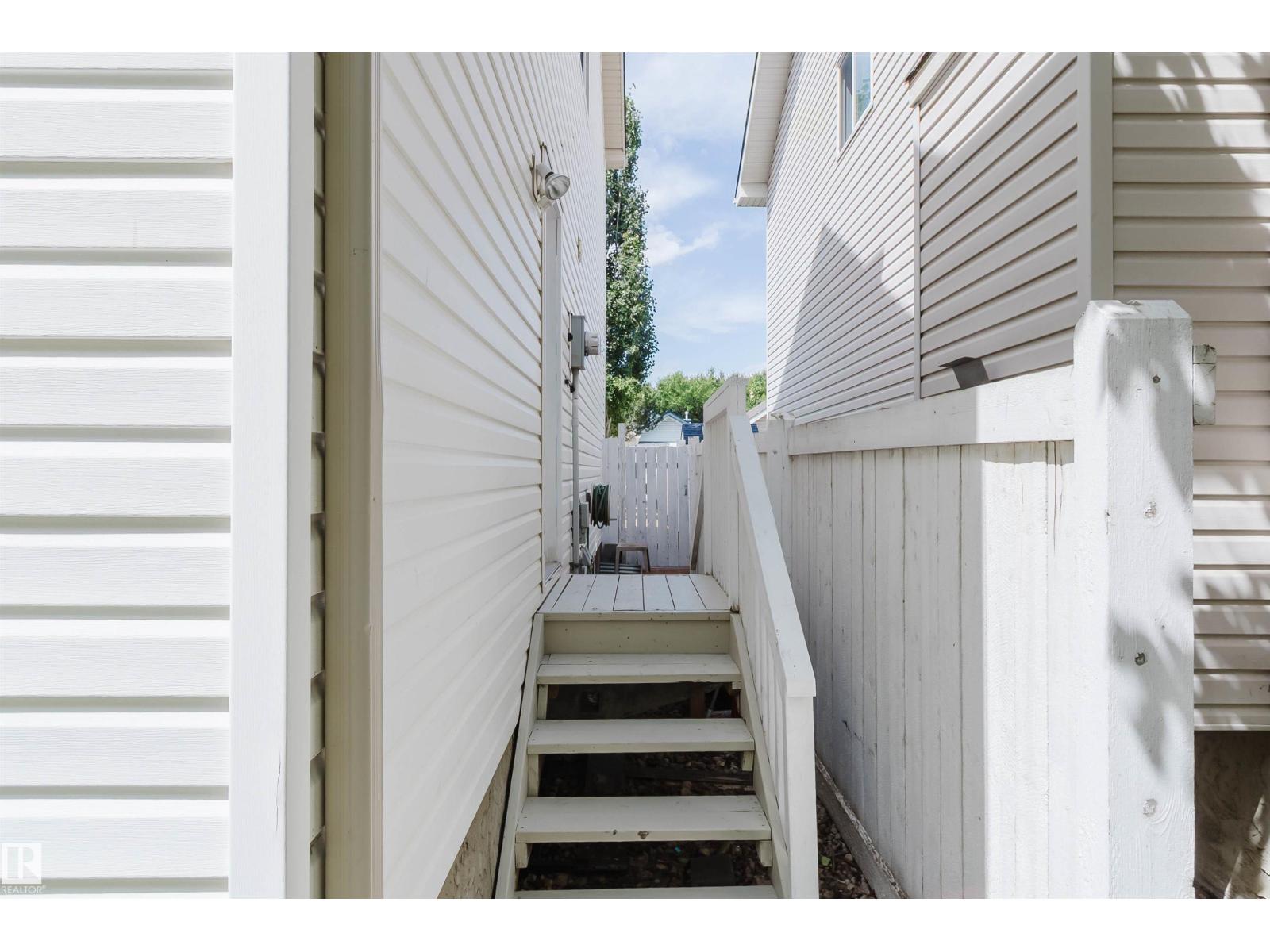 1686 TOMPKINS WD NW - 44