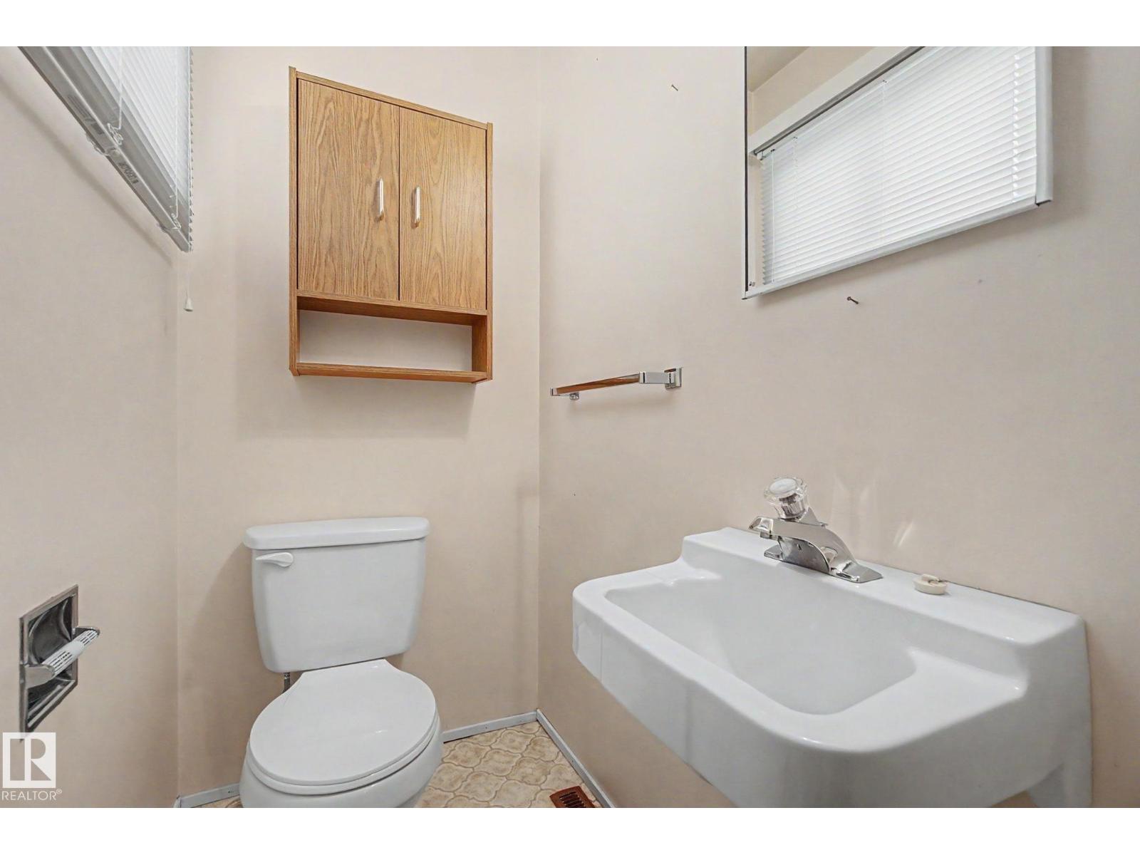 8115 169 ST NW - 15