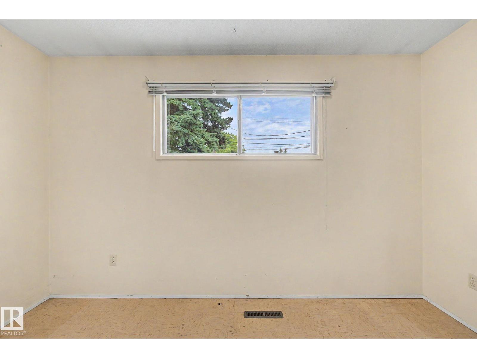 8115 169 ST NW - 17