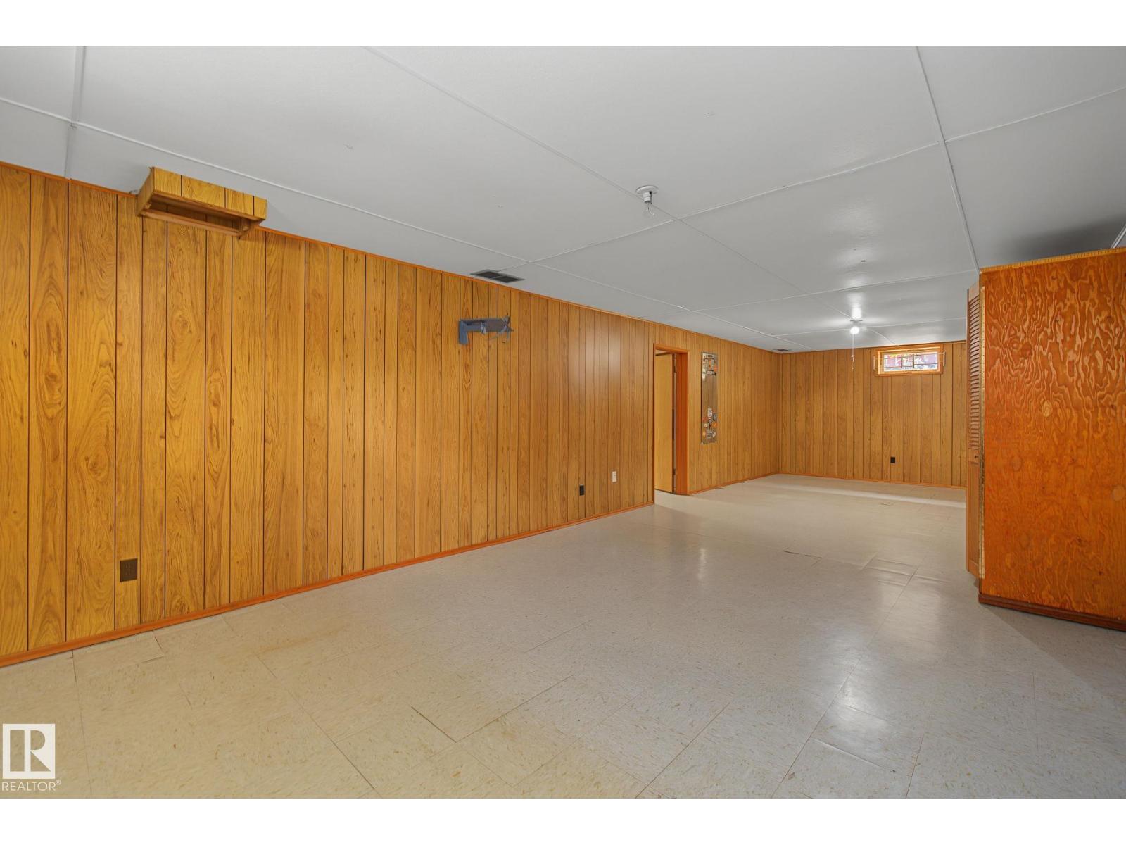 8115 169 ST NW - 26