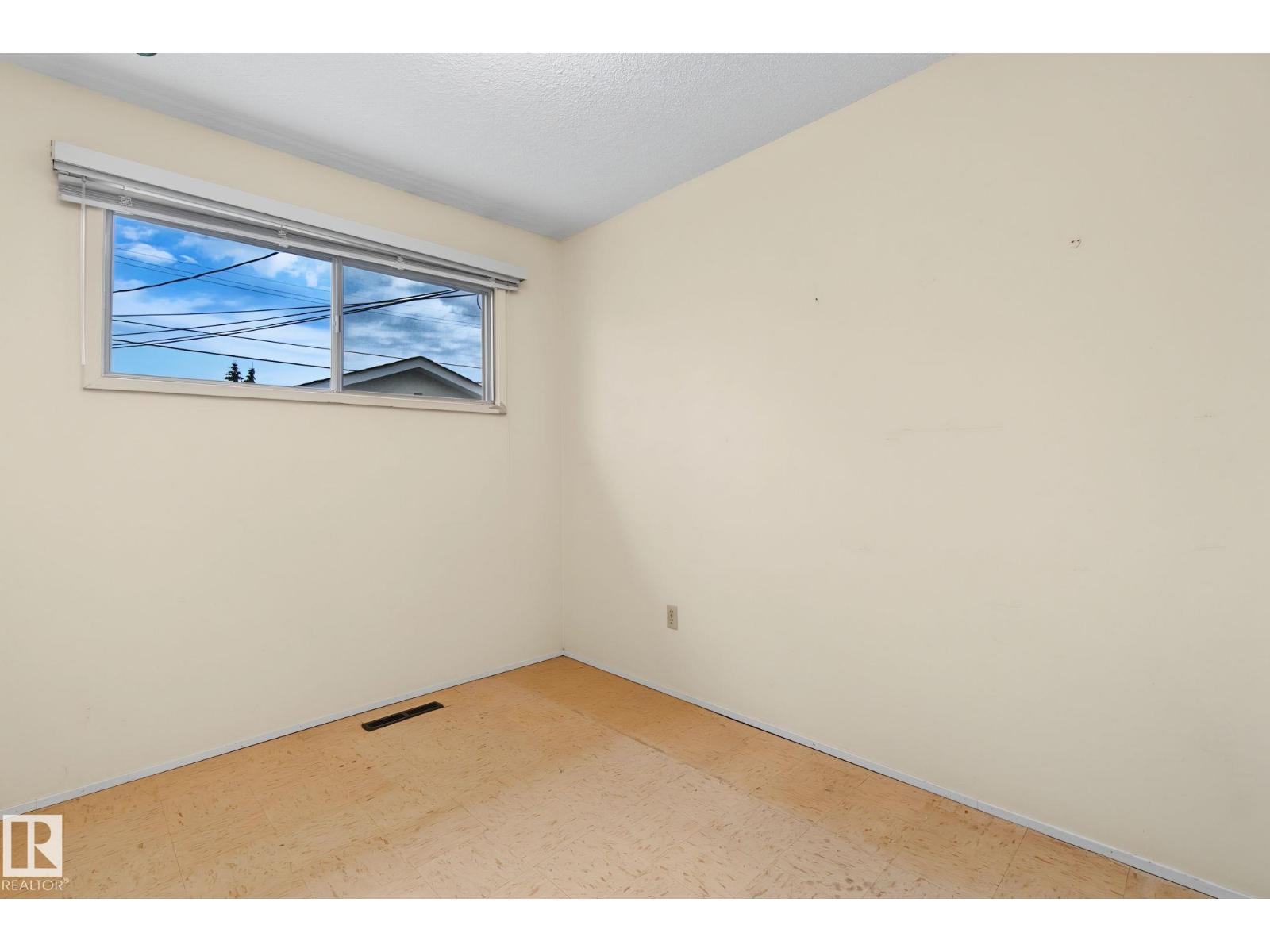 8115 169 ST NW - 21