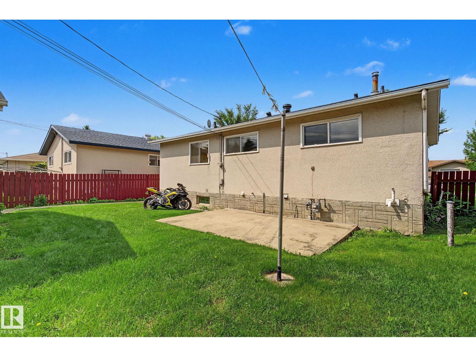 8115 169 ST NW - 36
