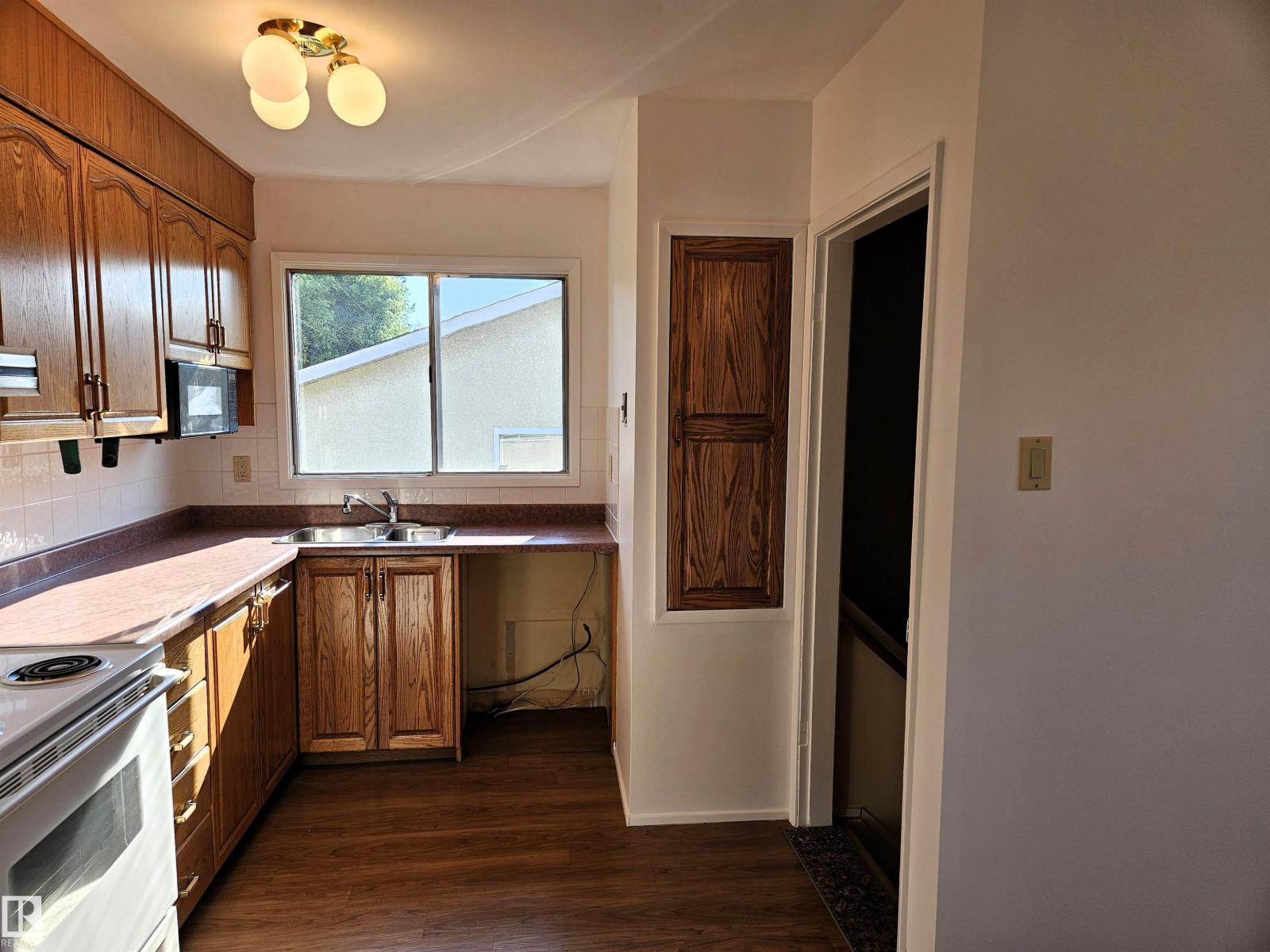 8115 169 ST NW - 9