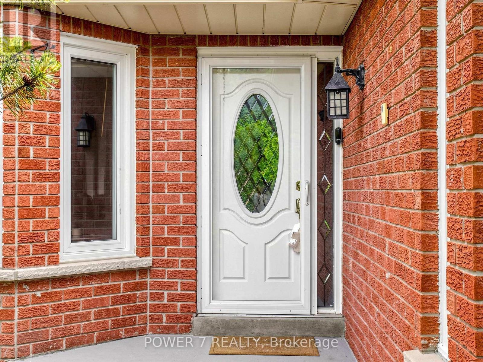 71 CANTERBURY COURT - 2