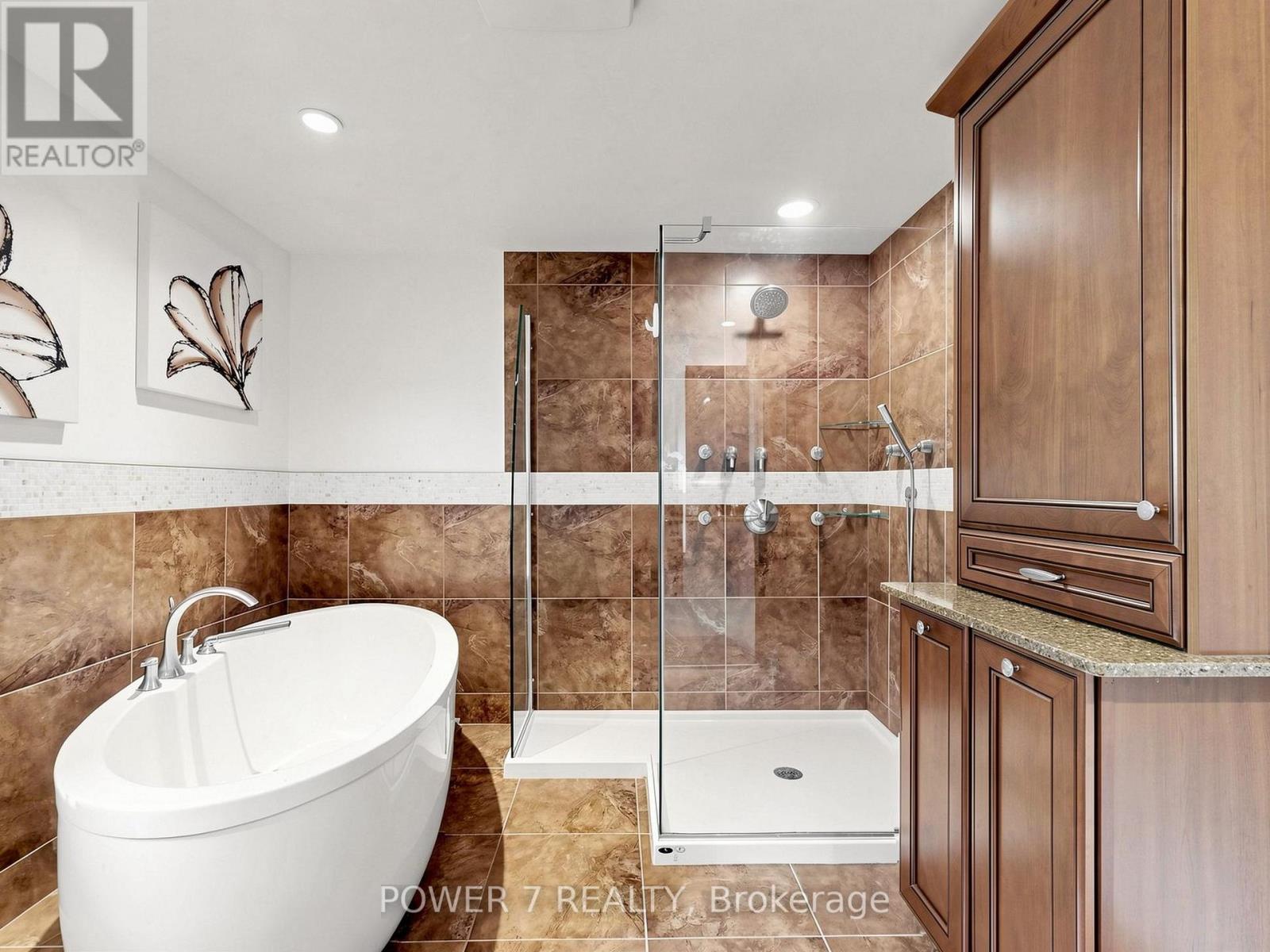 71 CANTERBURY COURT - 26