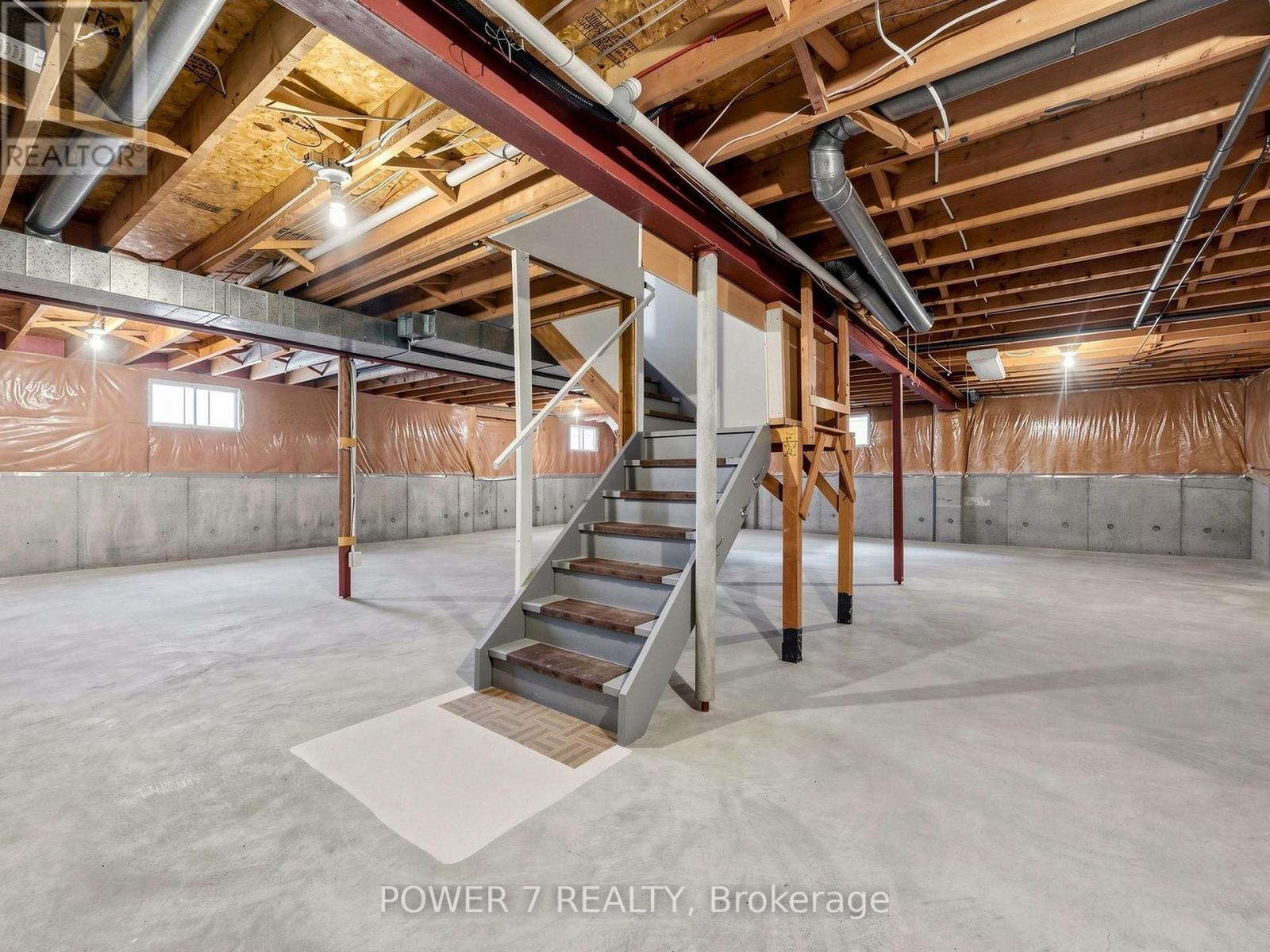 71 CANTERBURY COURT - 34