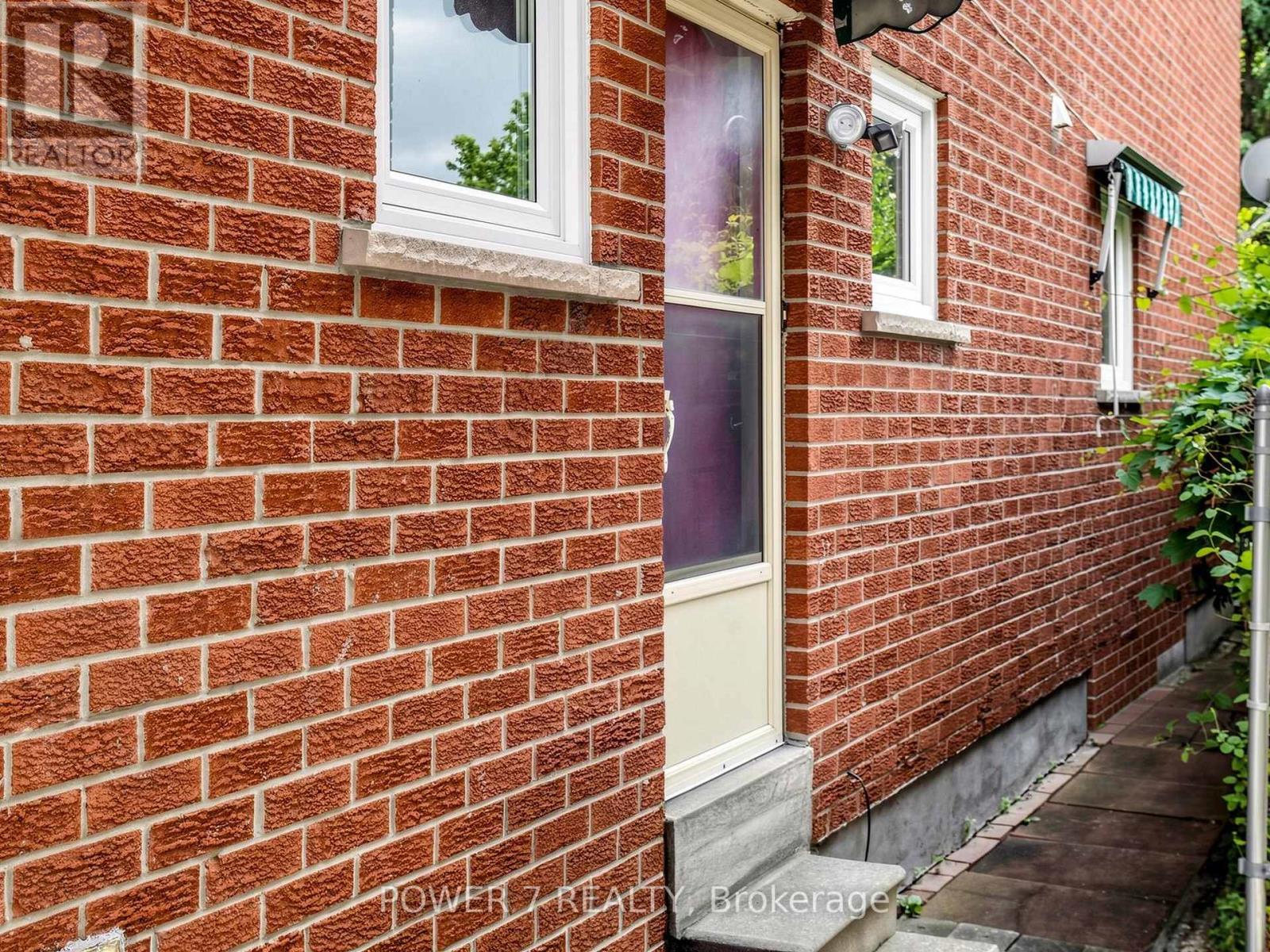 71 CANTERBURY COURT - 37